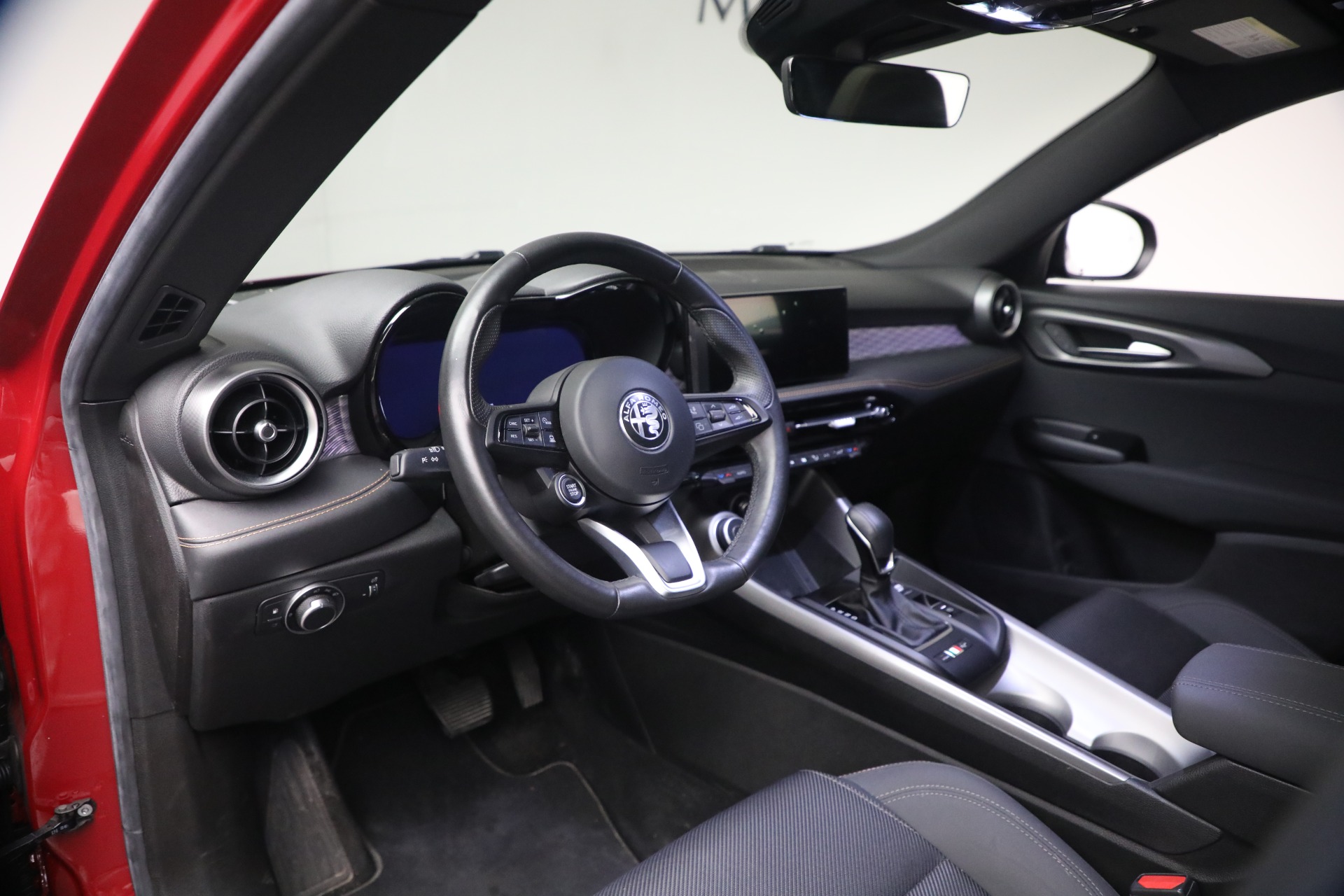 Used-2024-Alfa-Romeo-Tonale-Hybrid-Ti