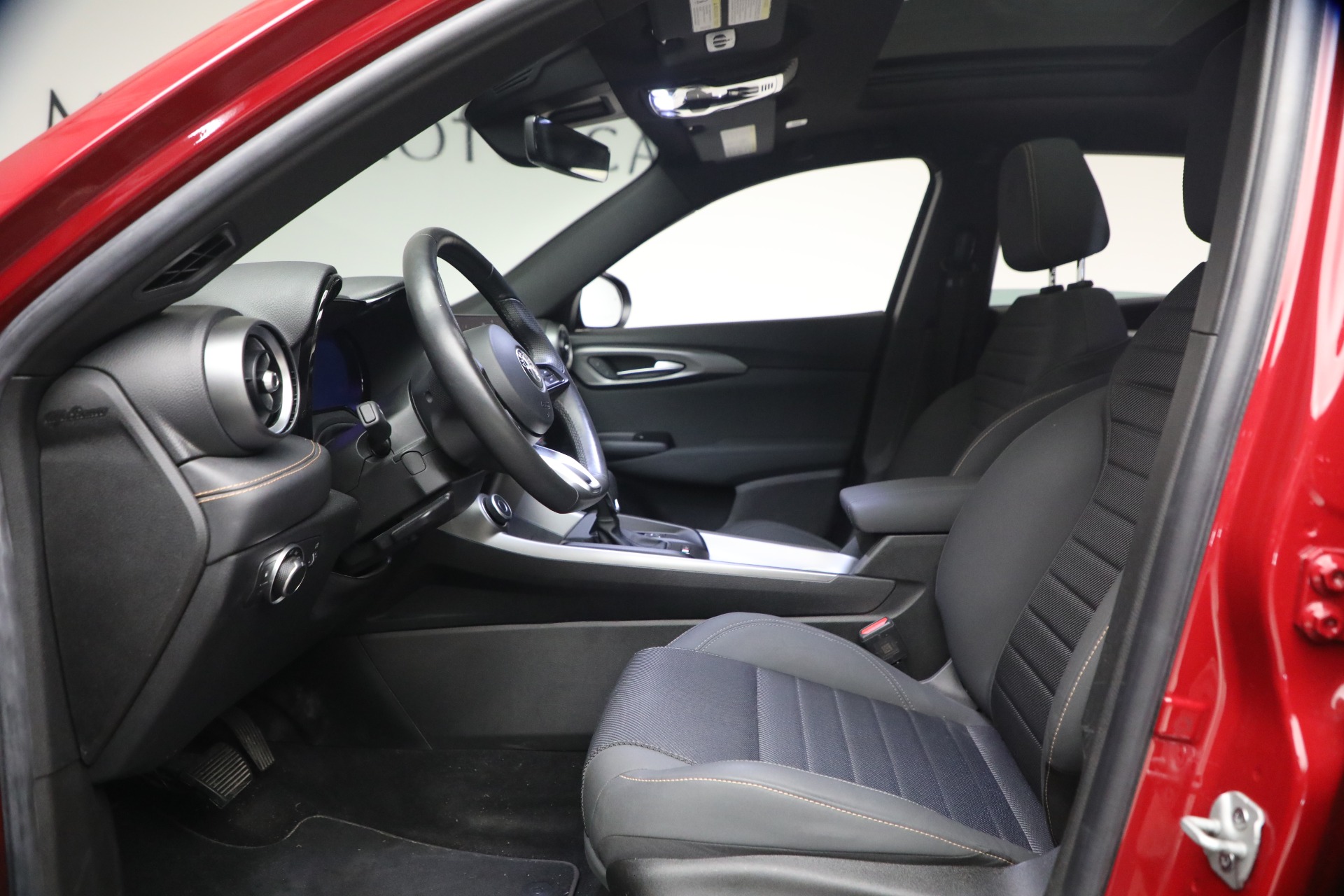 Used-2024-Alfa-Romeo-Tonale-Hybrid-Ti
