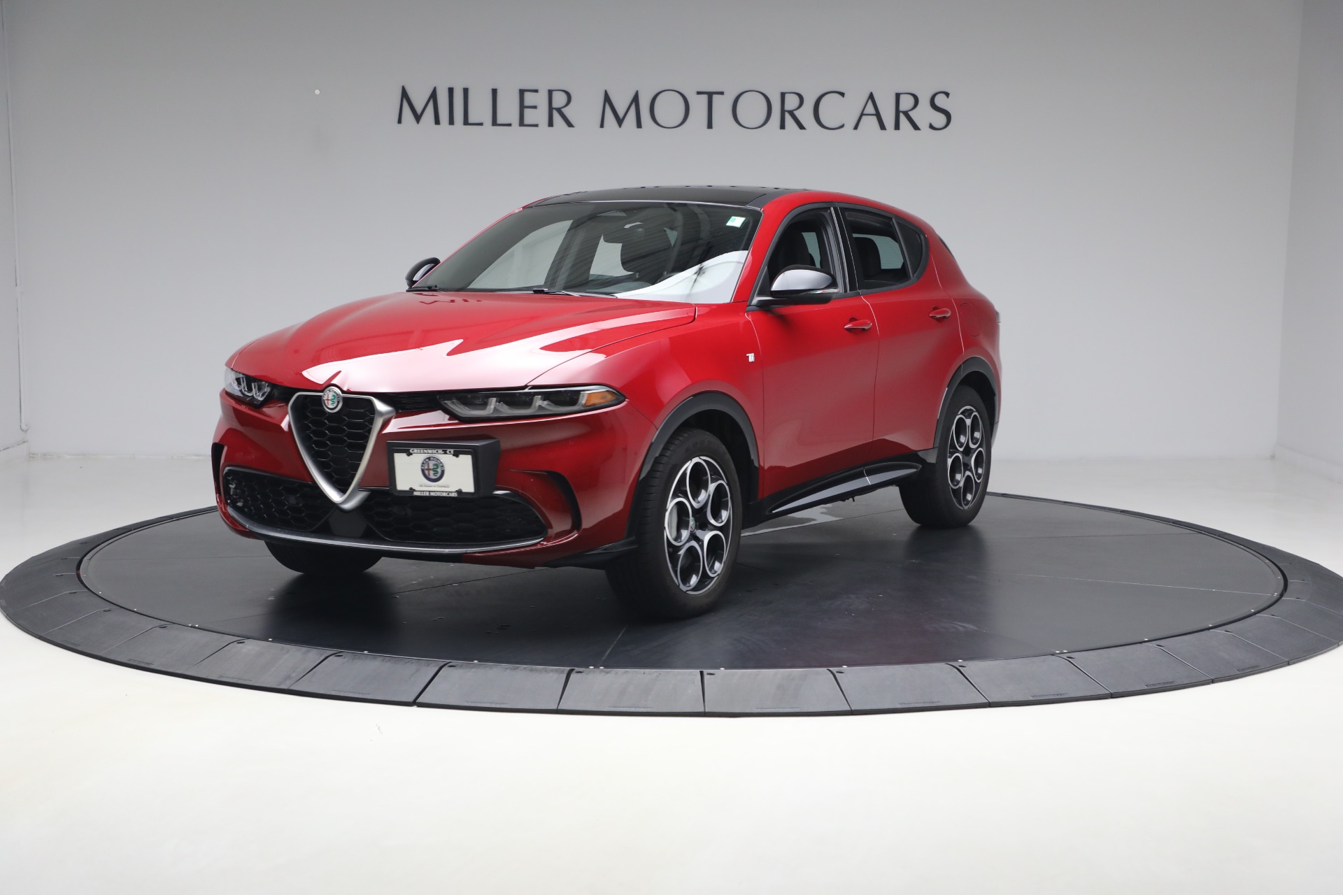 Used-2024-Alfa-Romeo-Tonale-Hybrid-Ti