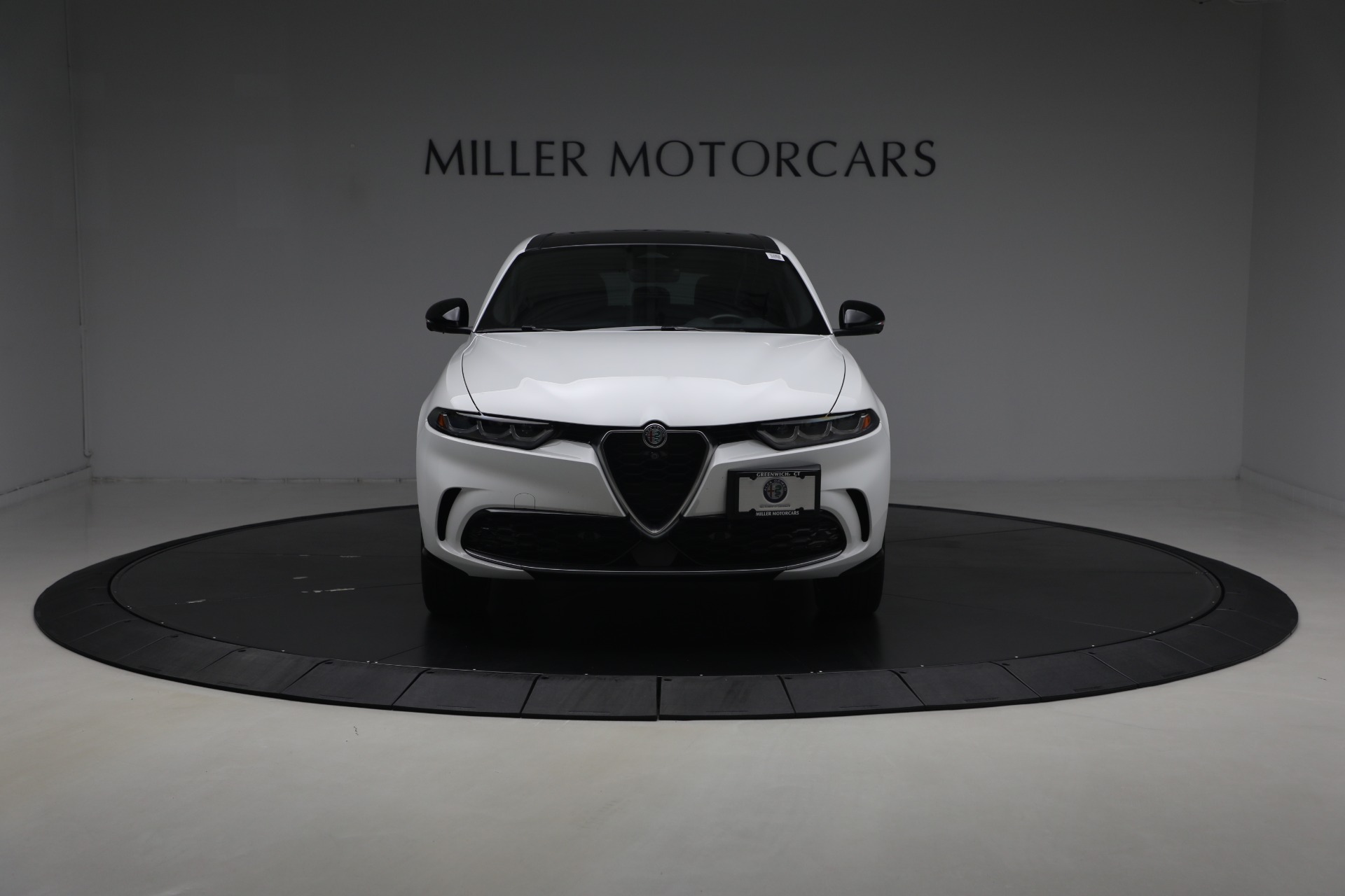 Used-2024-Alfa-Romeo-Tonale-Hybrid-Ti