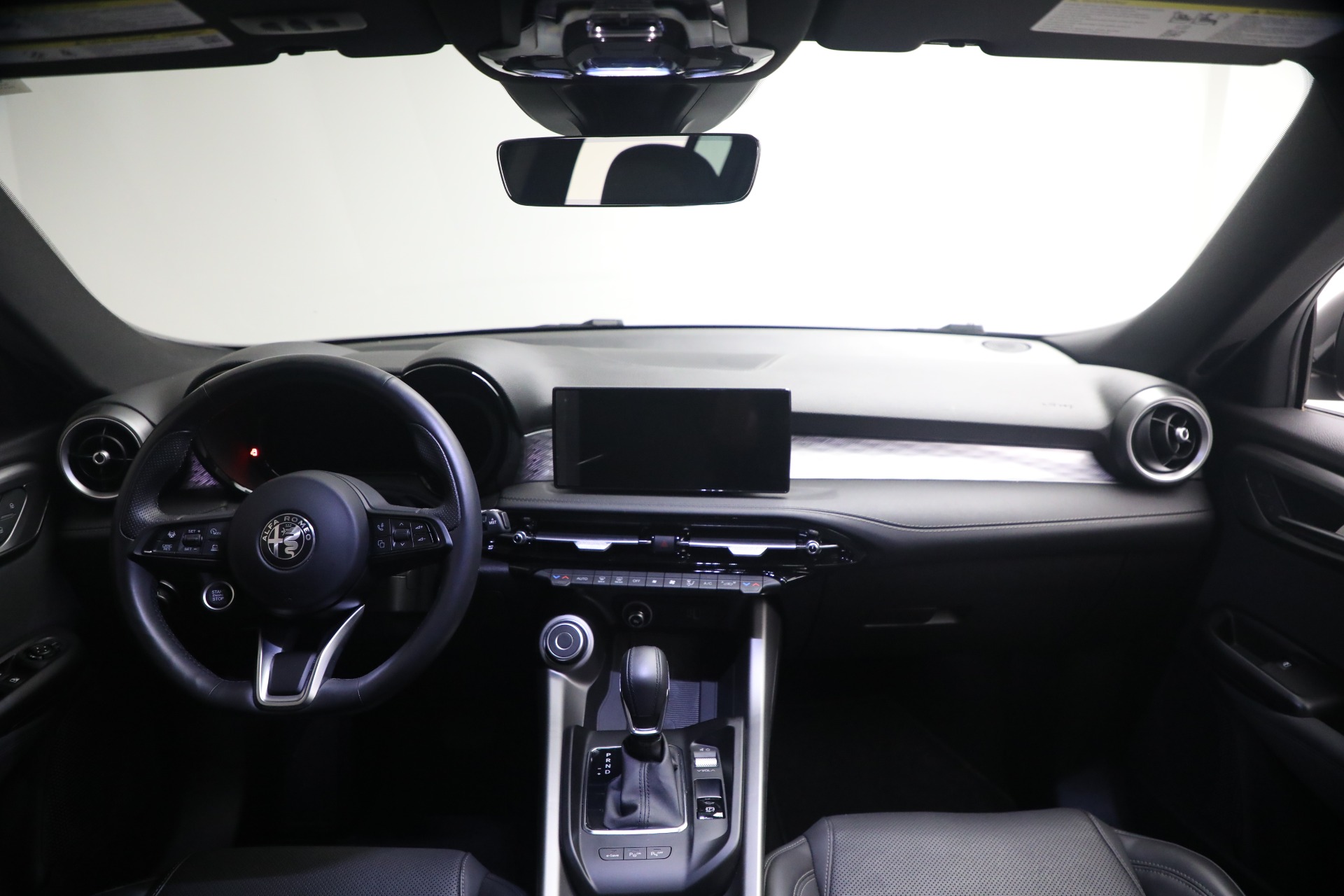 Used-2024-Alfa-Romeo-Tonale-Hybrid-Ti