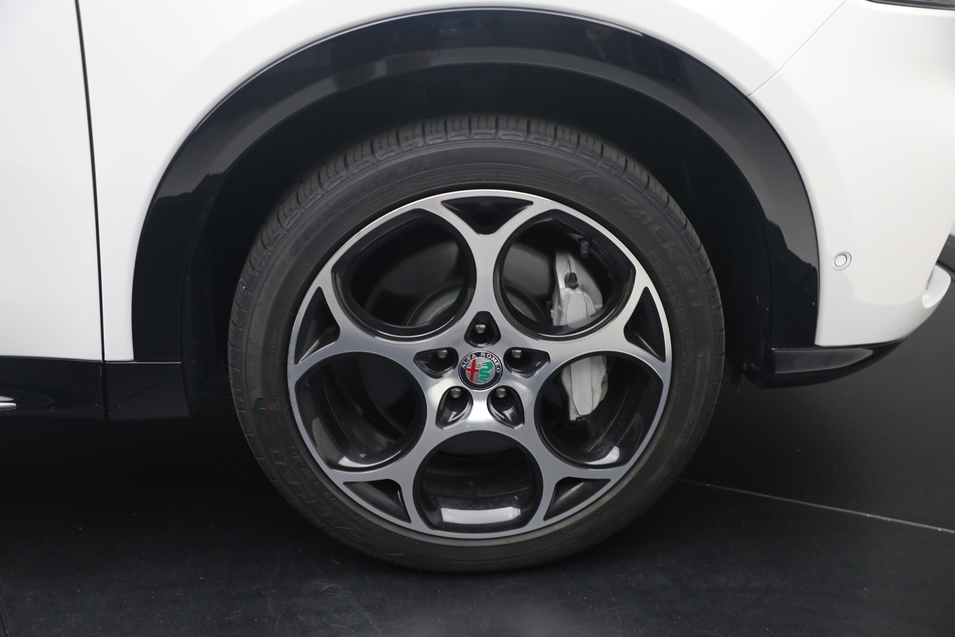 Used-2024-Alfa-Romeo-Tonale-Hybrid-Ti