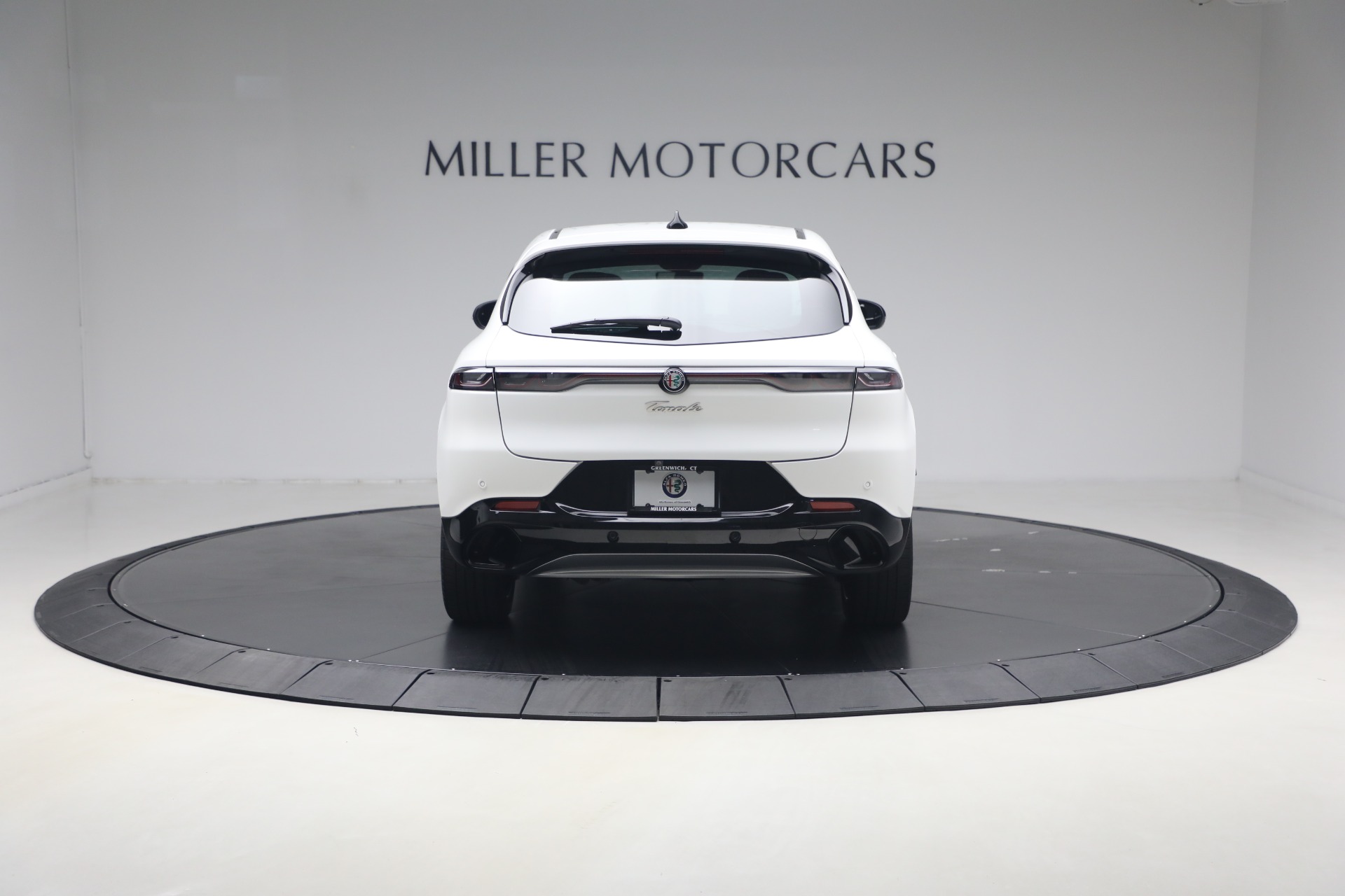 Used-2024-Alfa-Romeo-Tonale-Hybrid-Ti