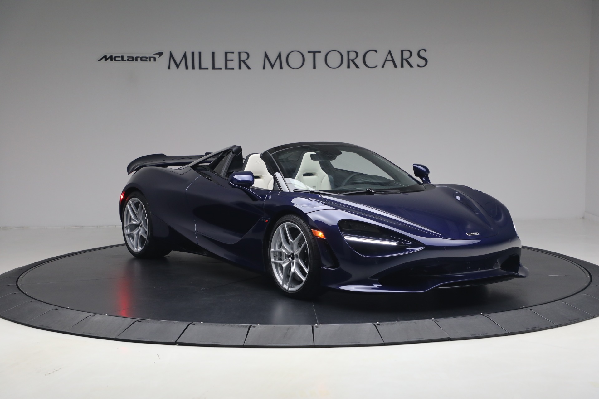New-2027-McLaren-750S-Spider-TechLux