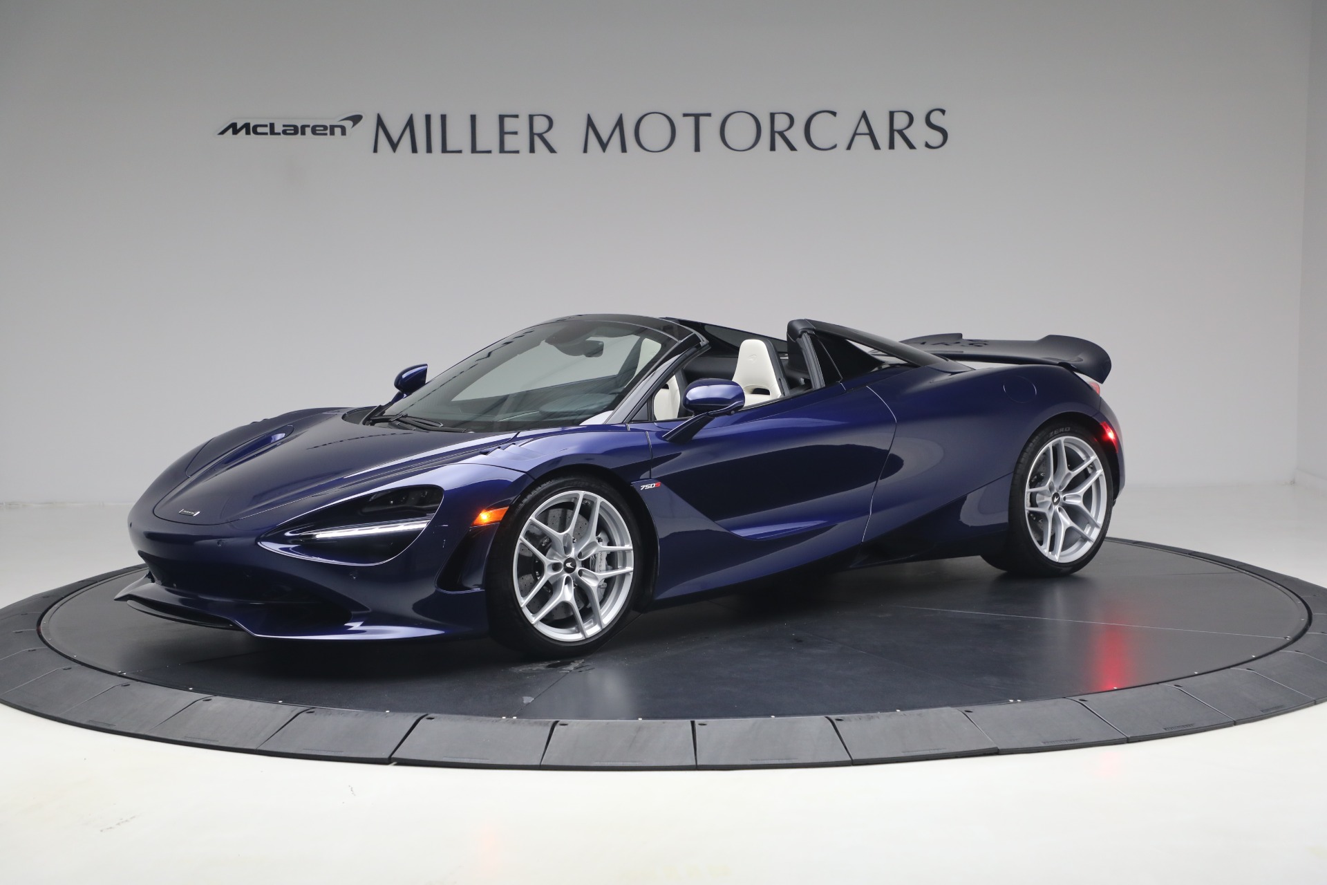 New-2027-McLaren-750S-Spider-TechLux