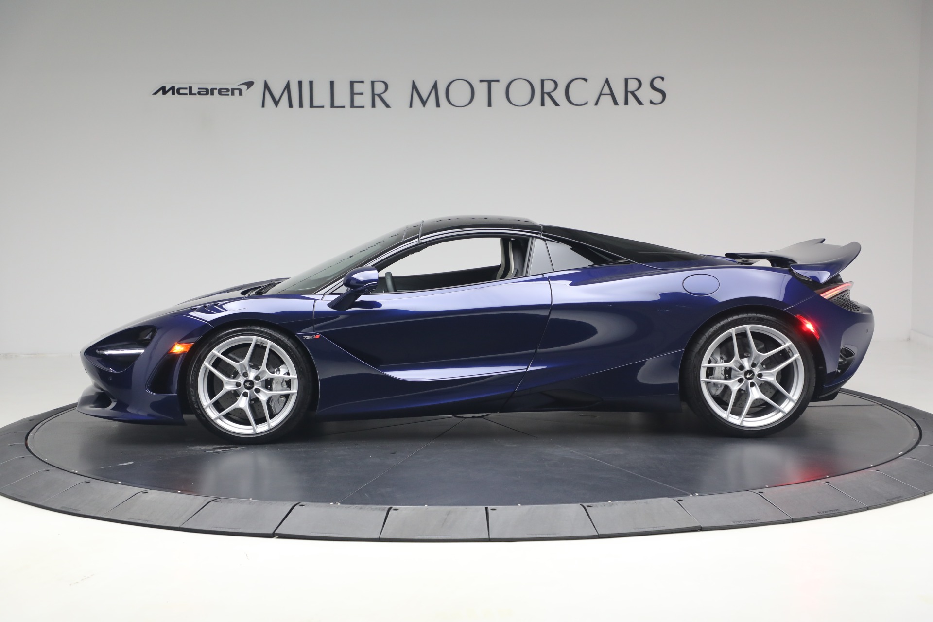 New-2027-McLaren-750S-Spider-TechLux
