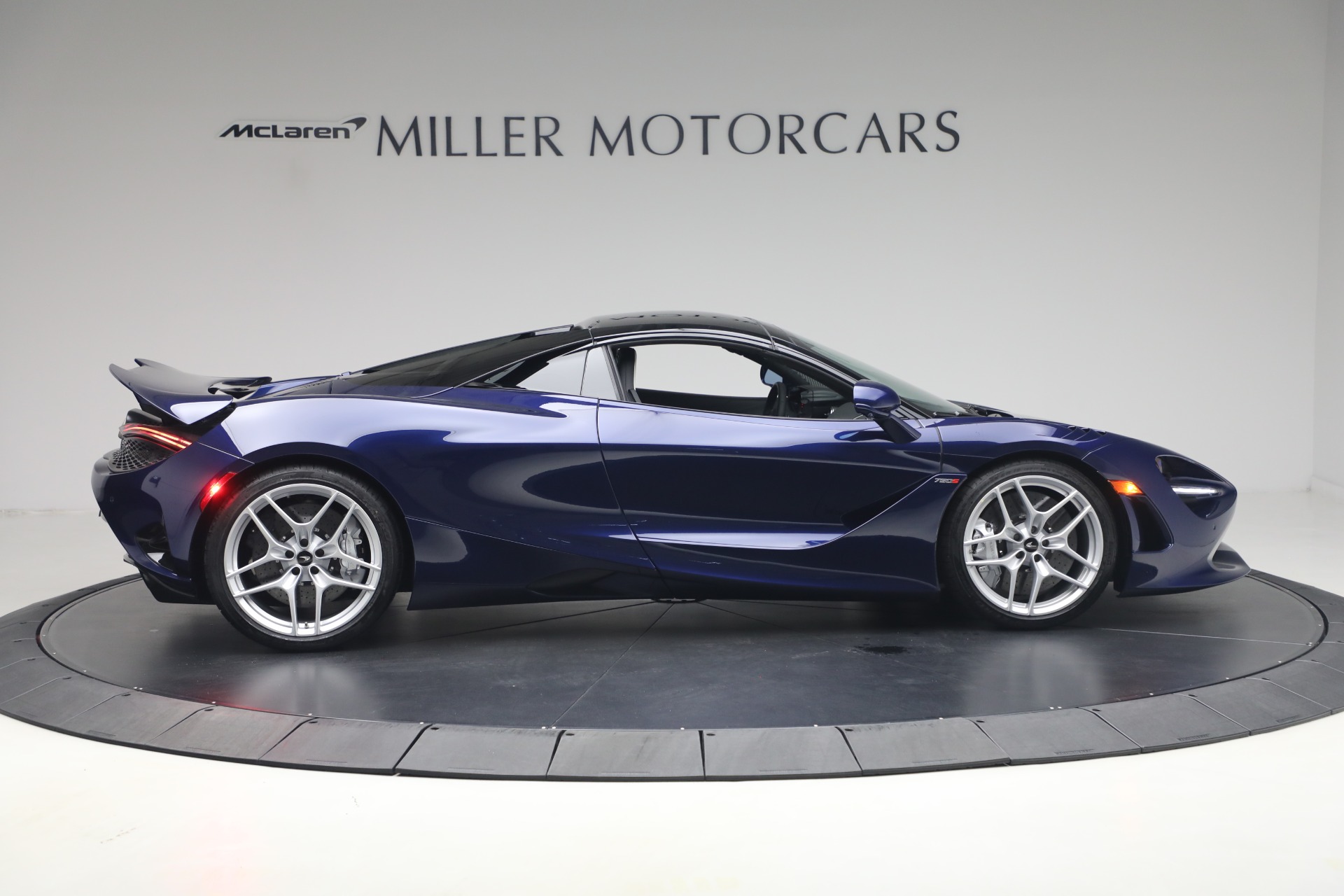 New-2027-McLaren-750S-Spider-TechLux
