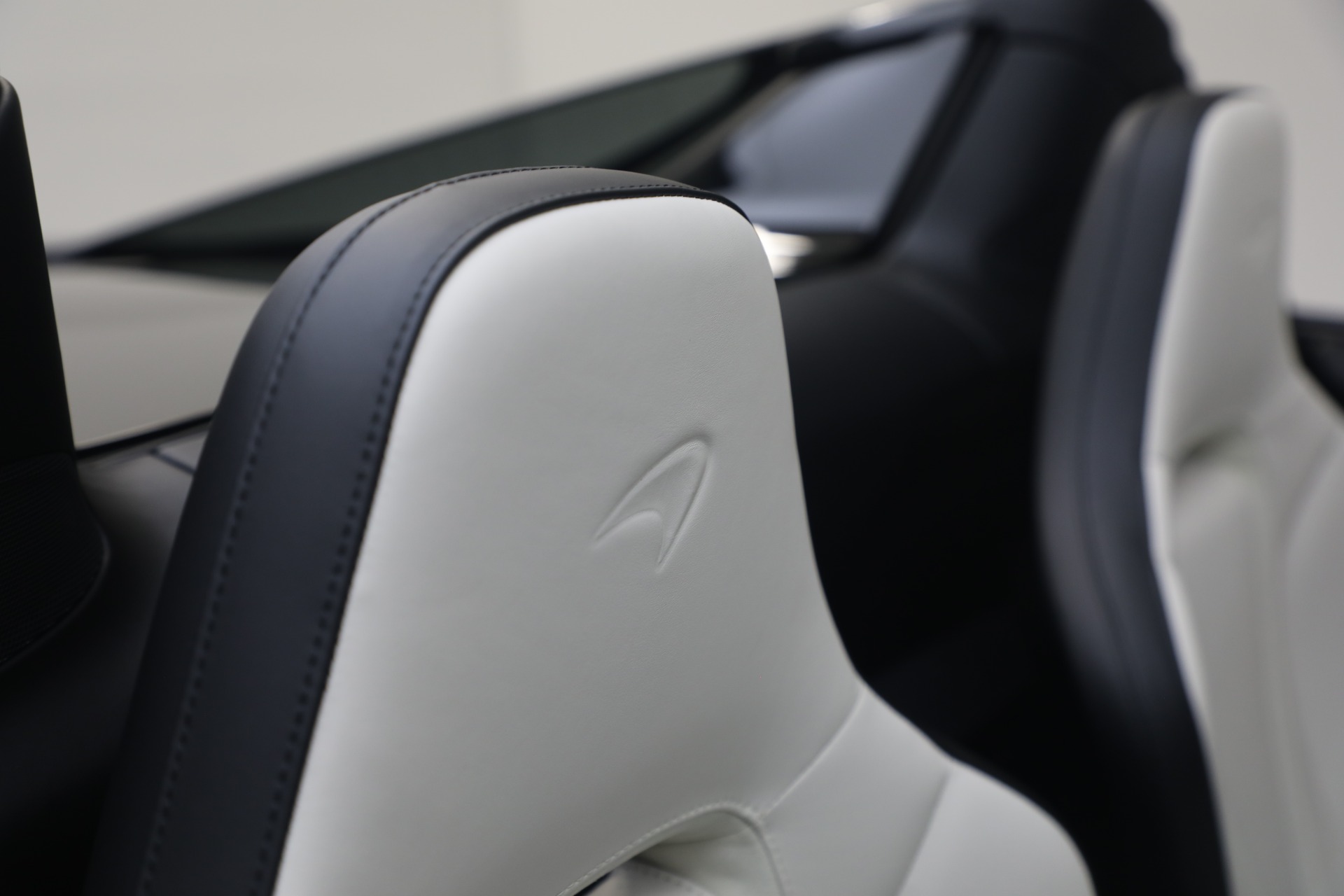 New-2027-McLaren-750S-Spider-TechLux