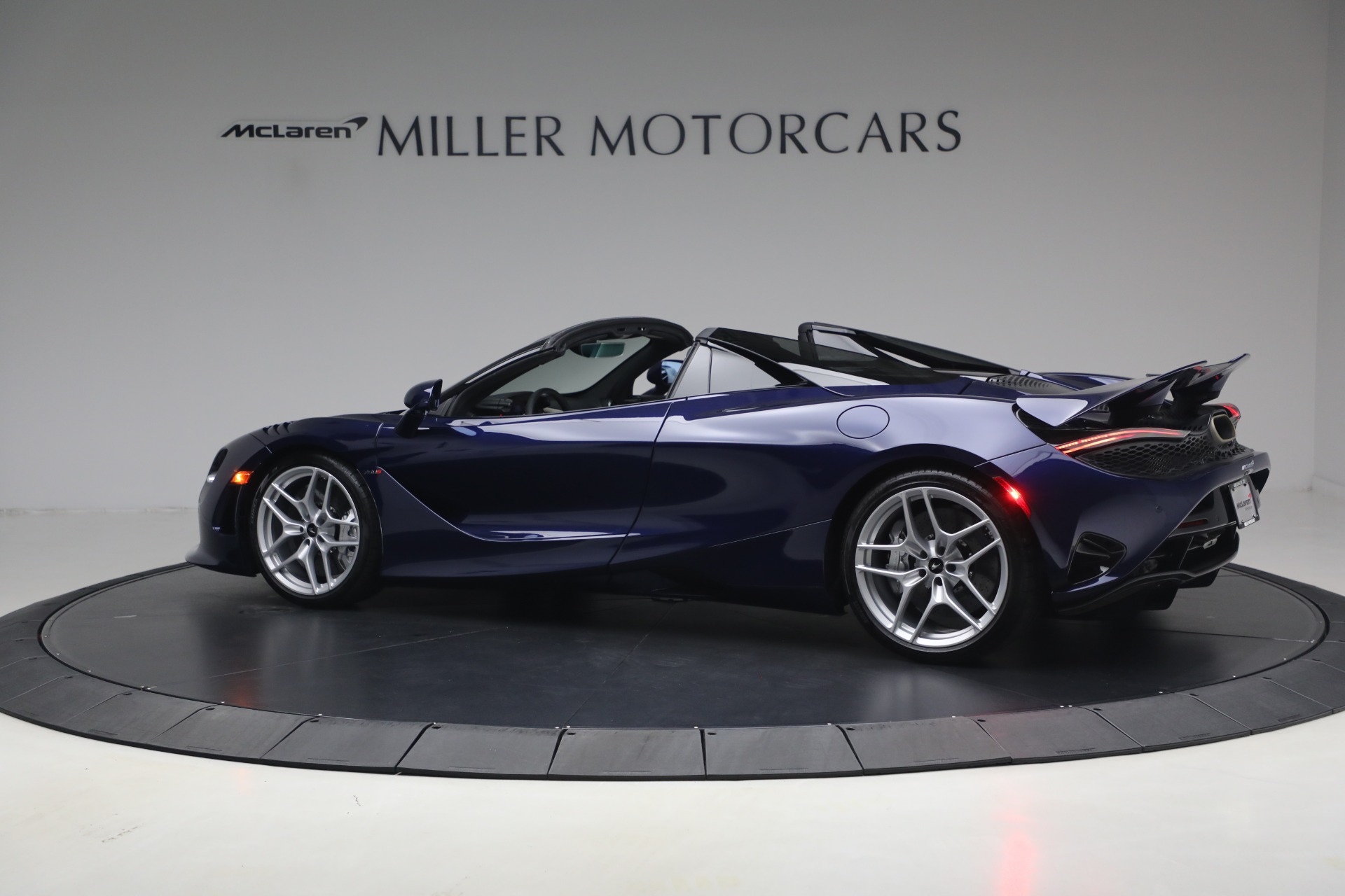 New-2027-McLaren-750S-Spider-TechLux