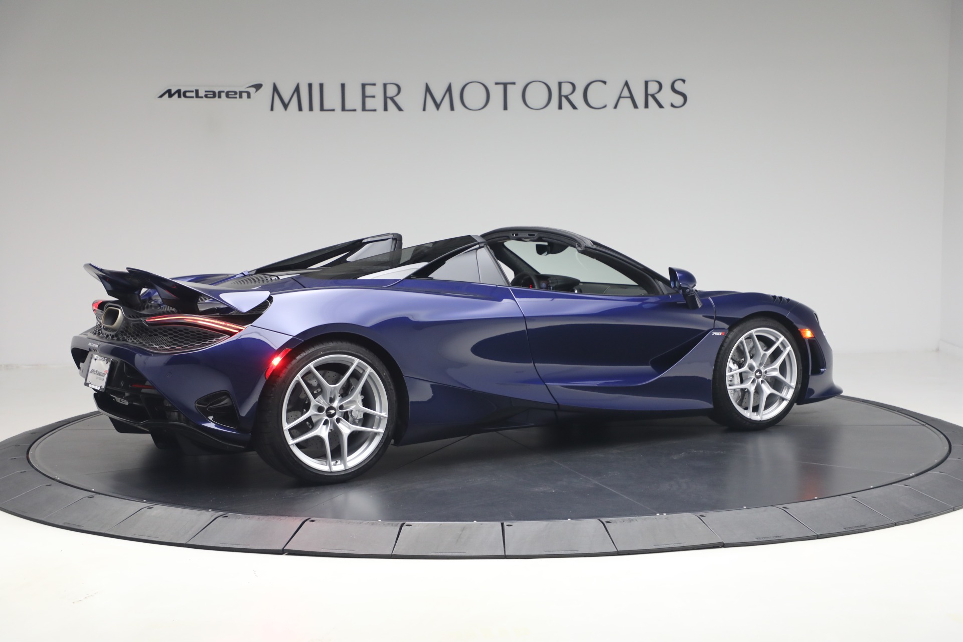 New-2027-McLaren-750S-Spider-TechLux