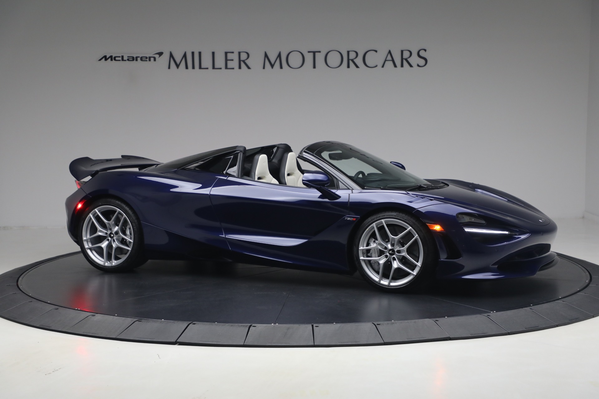 New-2027-McLaren-750S-Spider-TechLux