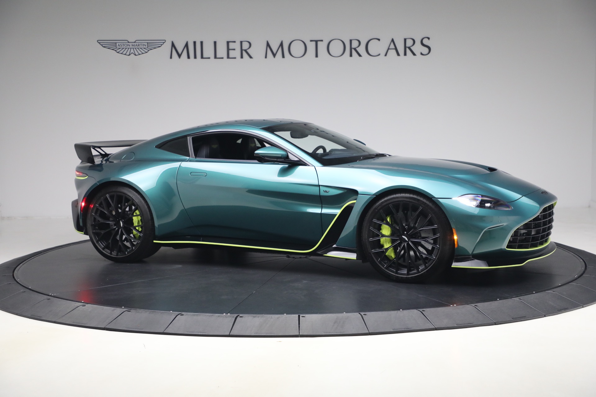 Used-2023-Aston-Martin-Vantage-V12