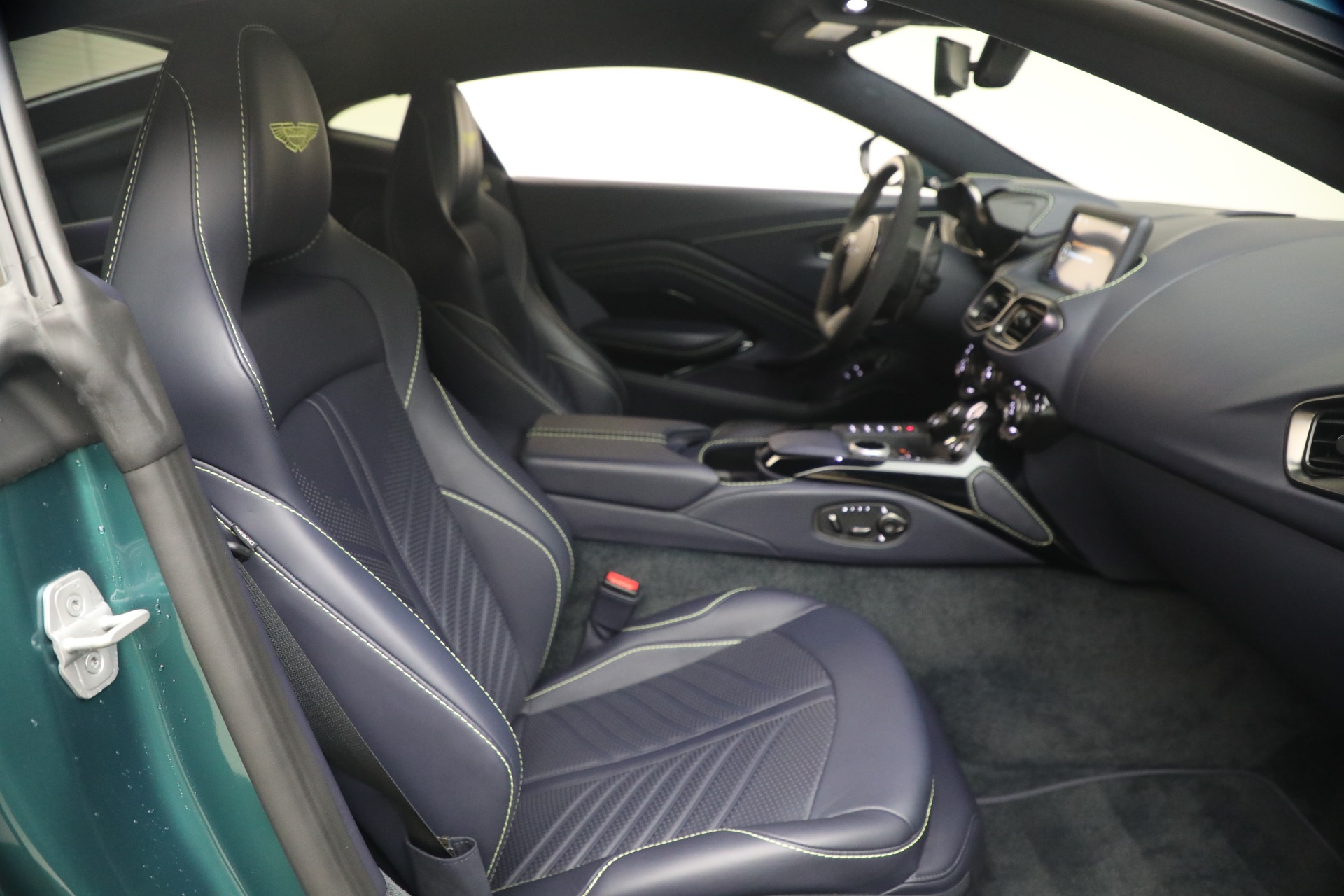 Used-2023-Aston-Martin-Vantage-V12