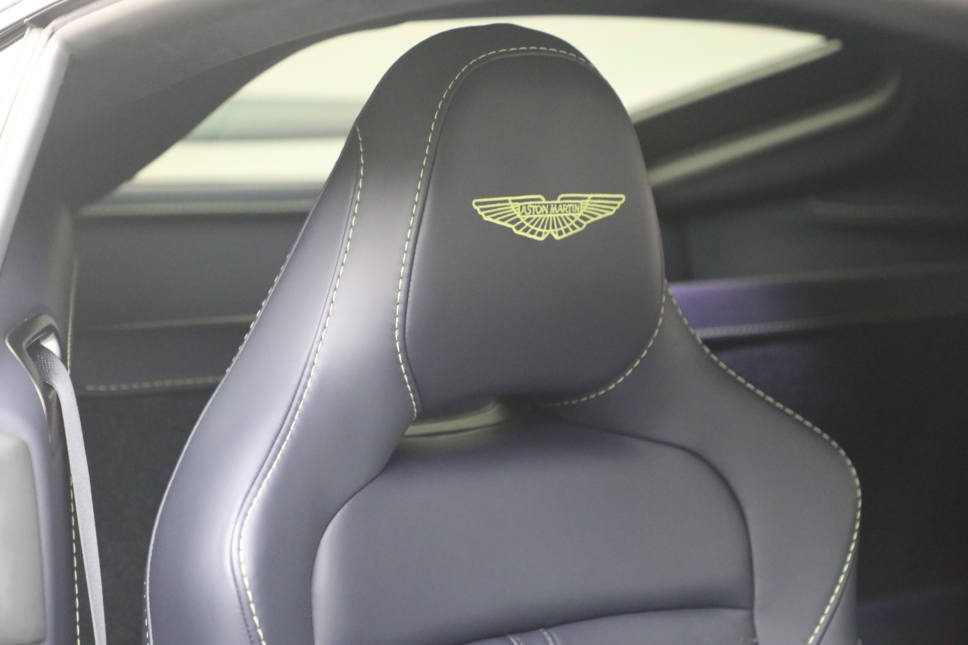 Used-2023-Aston-Martin-Vantage-V12