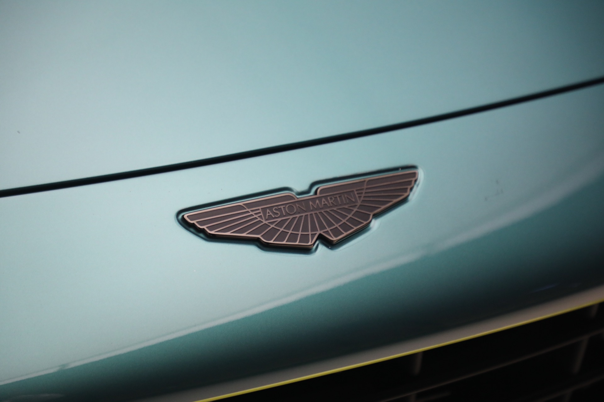 Used-2023-Aston-Martin-Vantage-V12