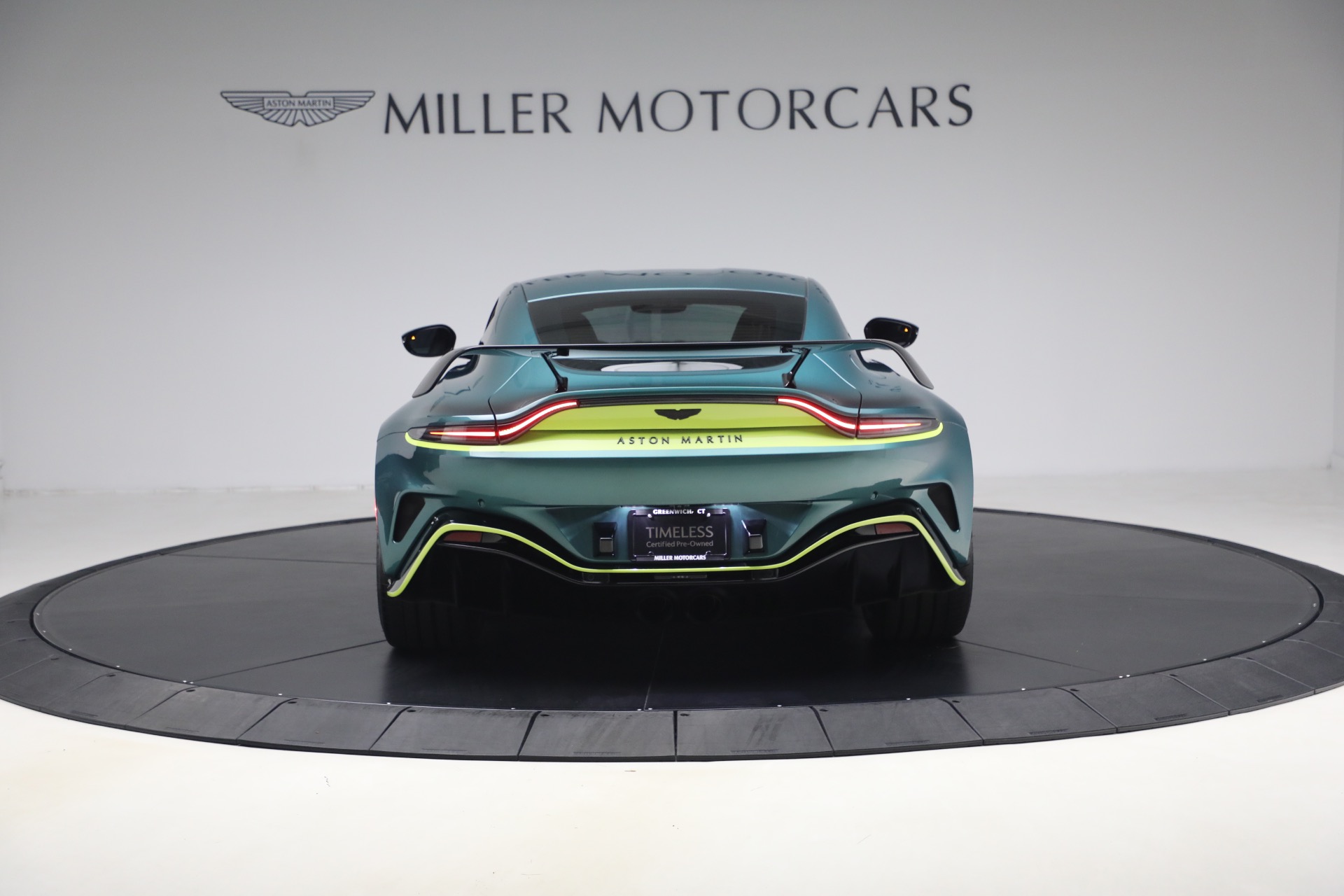 Used-2023-Aston-Martin-Vantage-V12