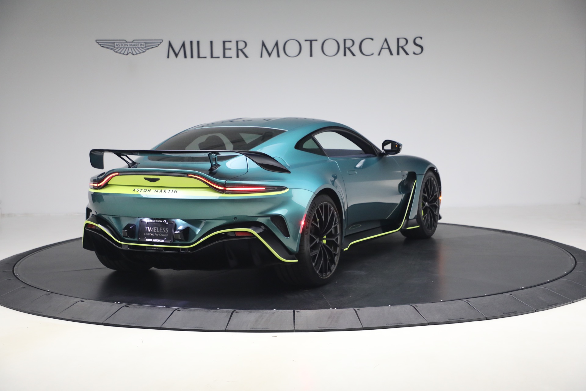 Used-2023-Aston-Martin-Vantage-V12