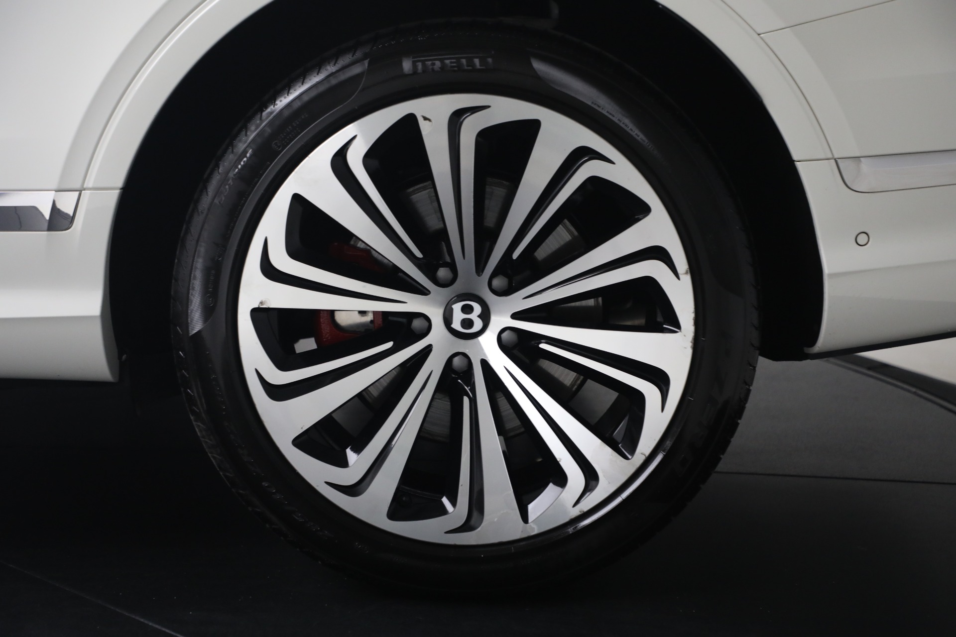 Used-2022-Bentley-Bentayga-V8