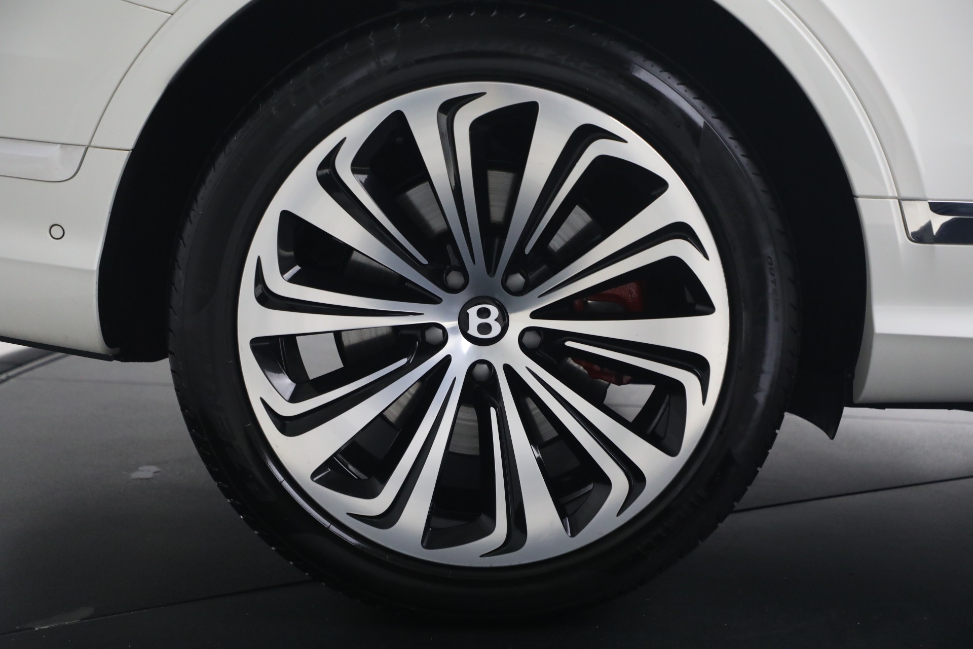 Used-2022-Bentley-Bentayga-V8