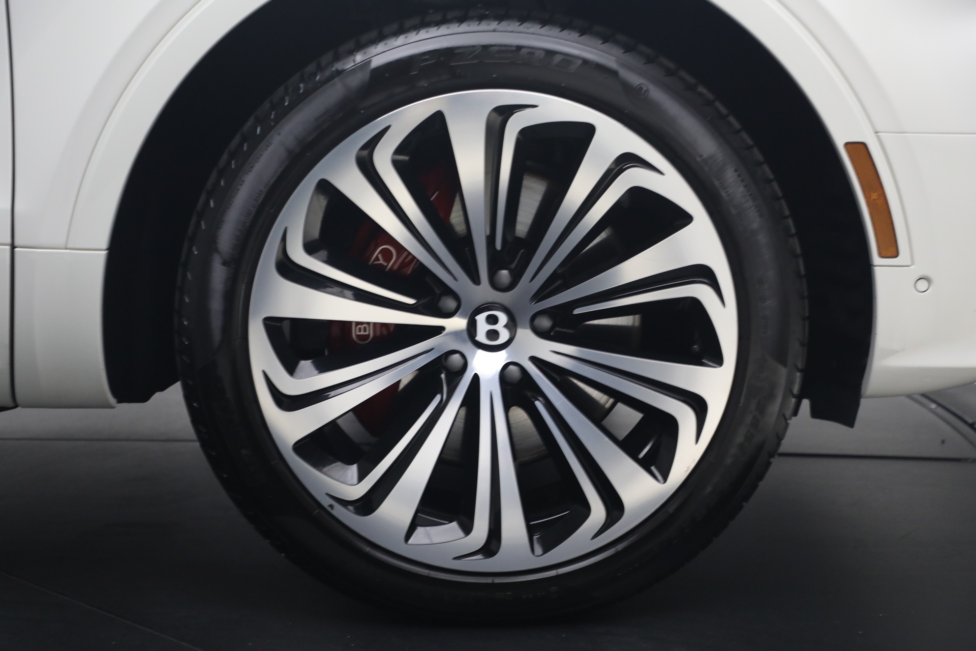 Used-2022-Bentley-Bentayga-V8