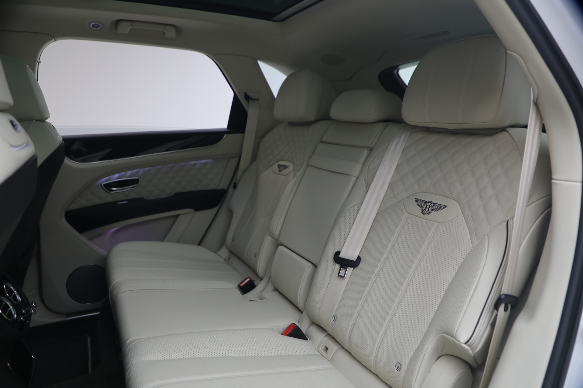 Used-2022-Bentley-Bentayga-V8