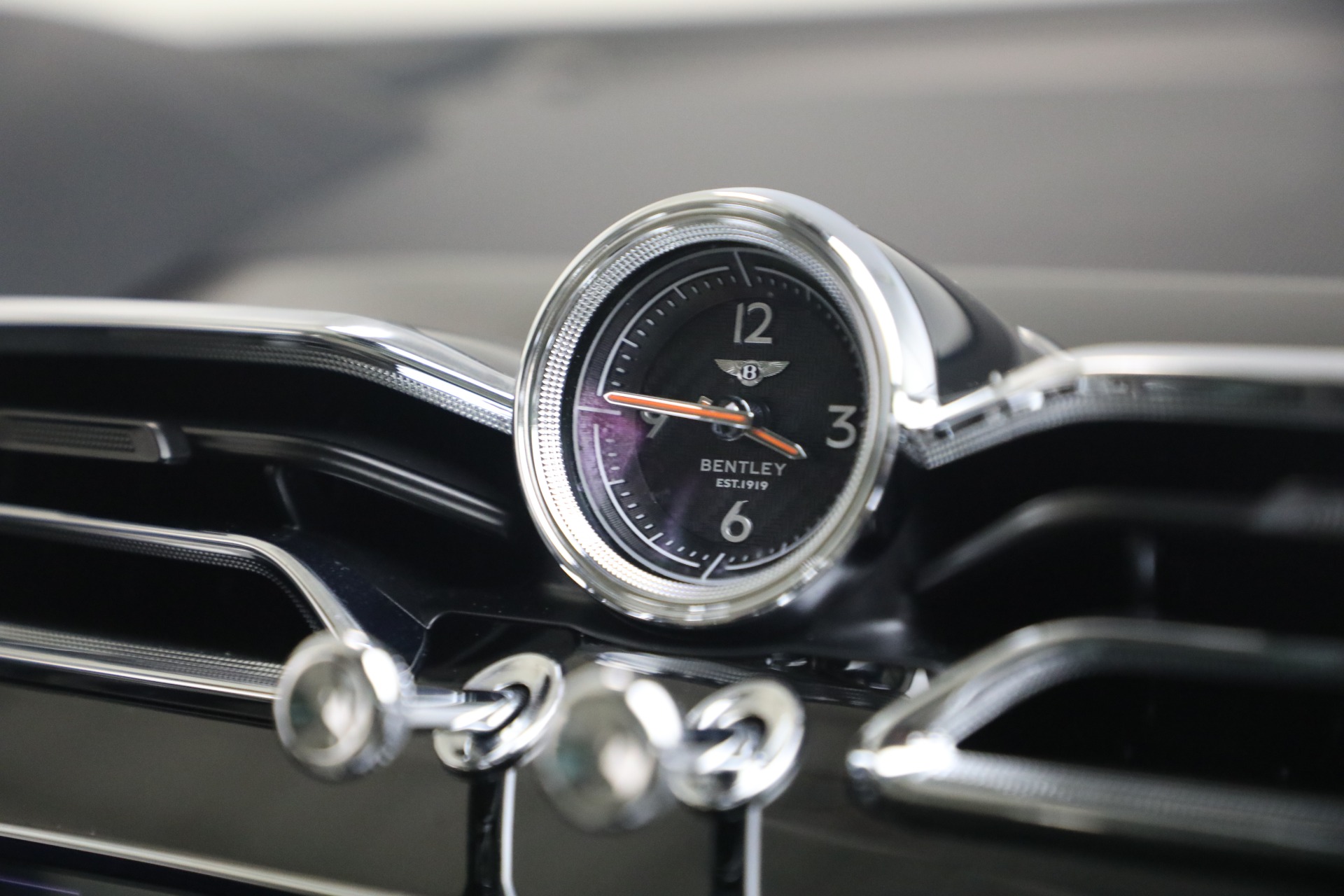 Used-2022-Bentley-Bentayga-V8