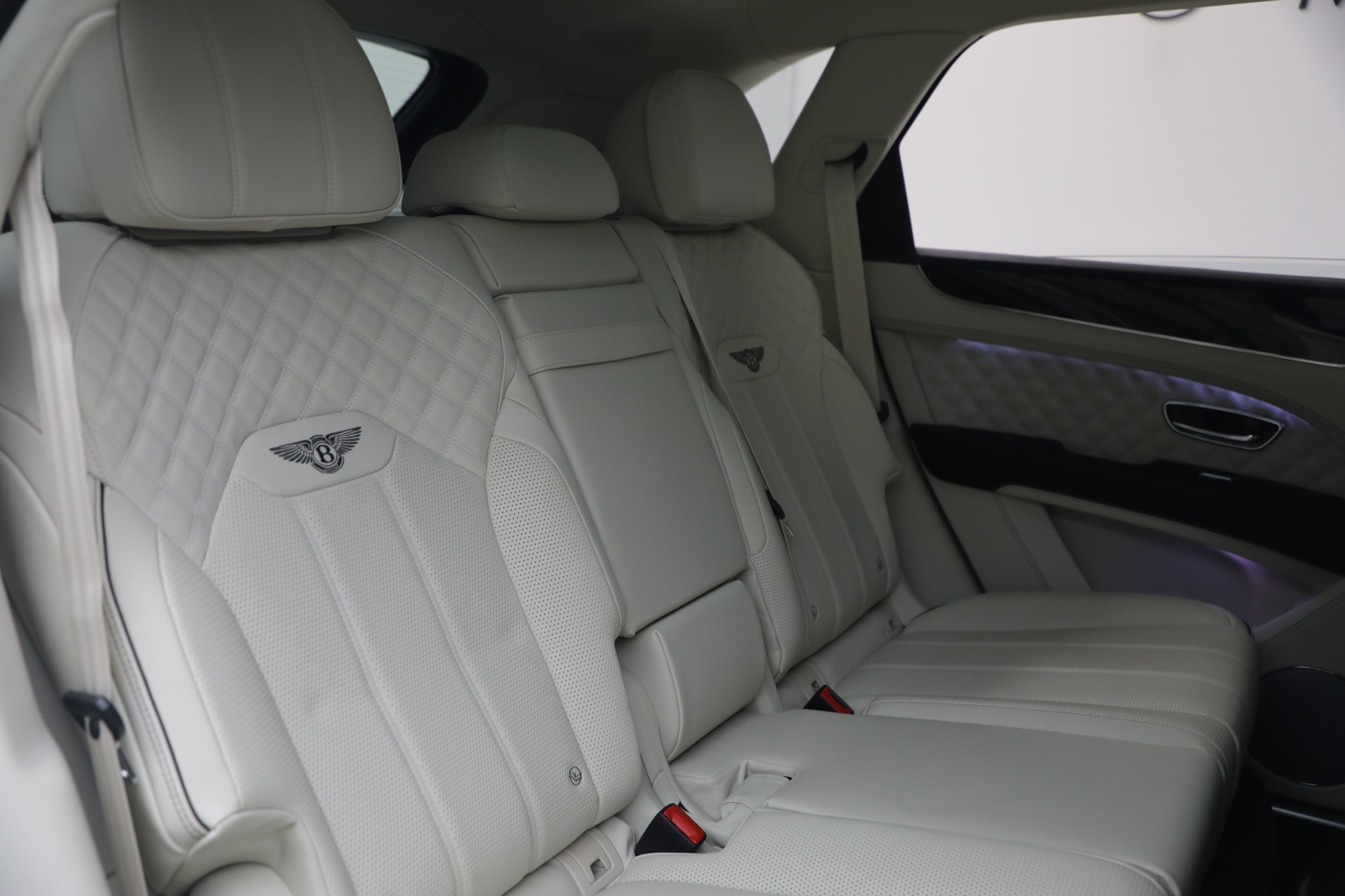Used-2022-Bentley-Bentayga-V8