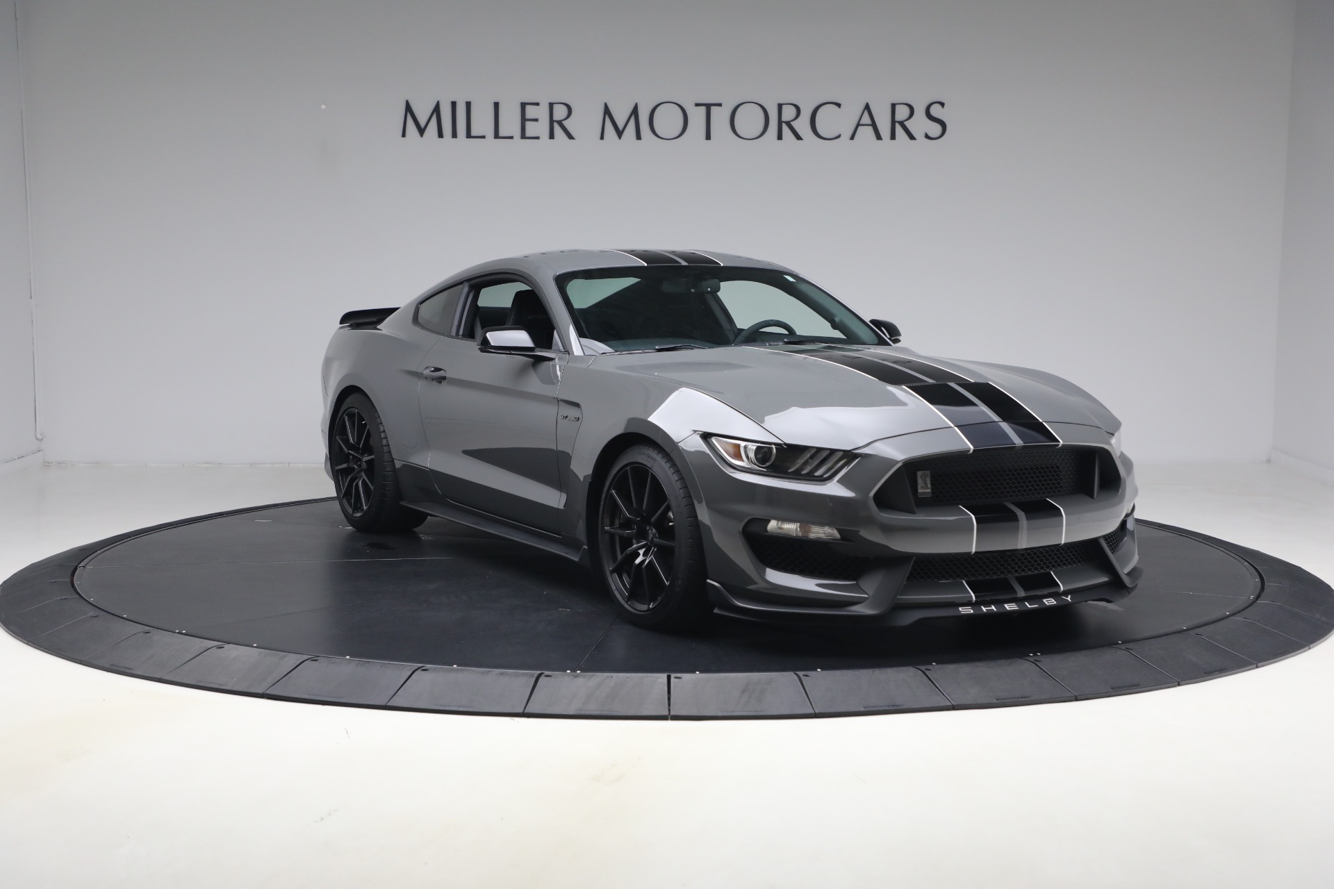 Used-2018-Ford-Mustang-Shelby-GT350