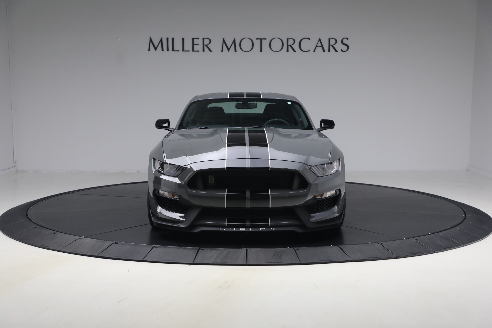 Used-2018-Ford-Mustang-Shelby-GT350