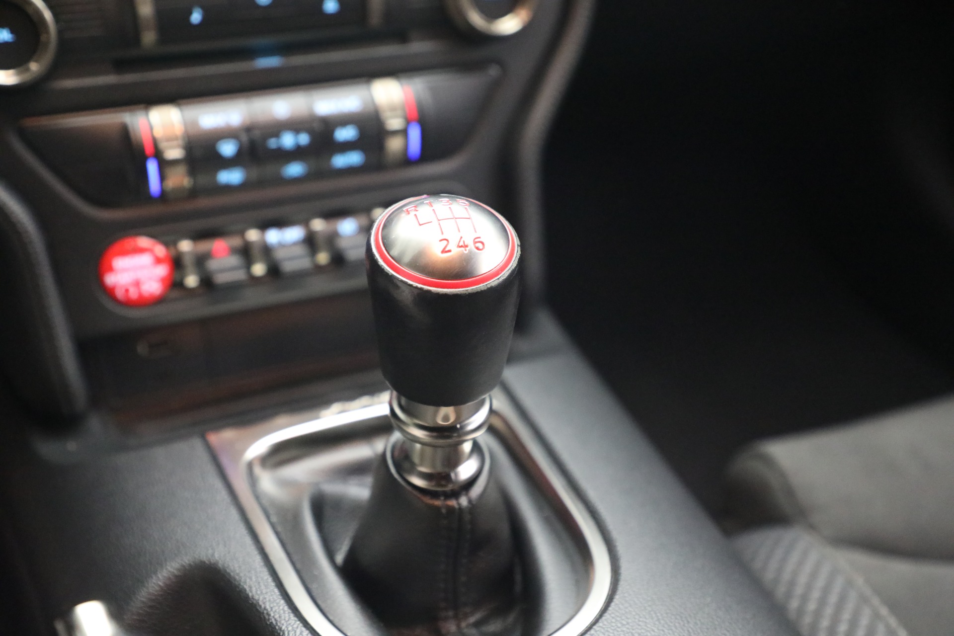 Used-2018-Ford-Mustang-Shelby-GT350