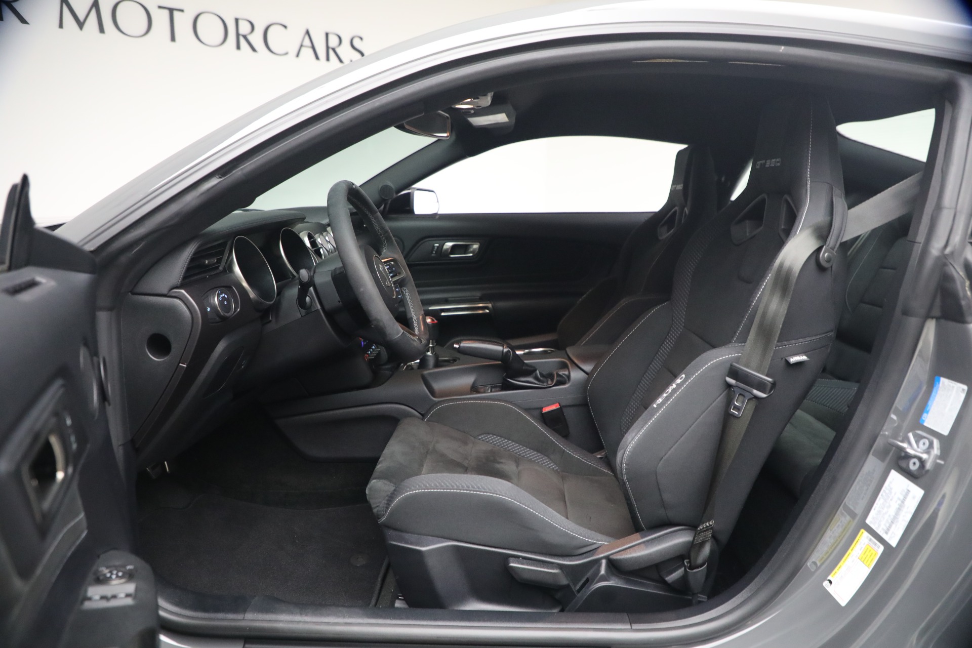 Used-2018-Ford-Mustang-Shelby-GT350
