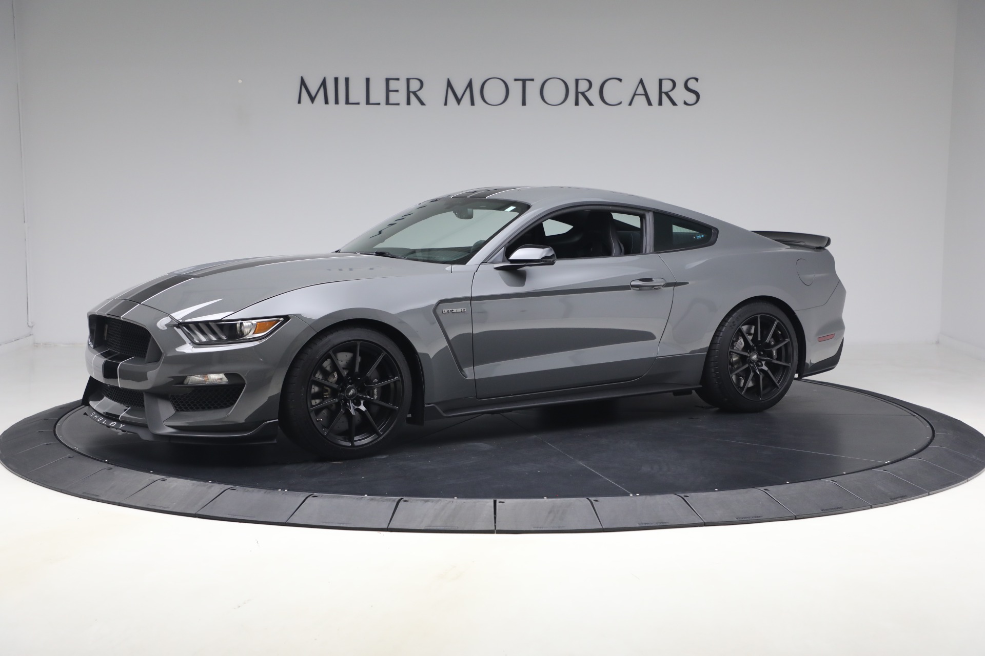 Used-2018-Ford-Mustang-Shelby-GT350
