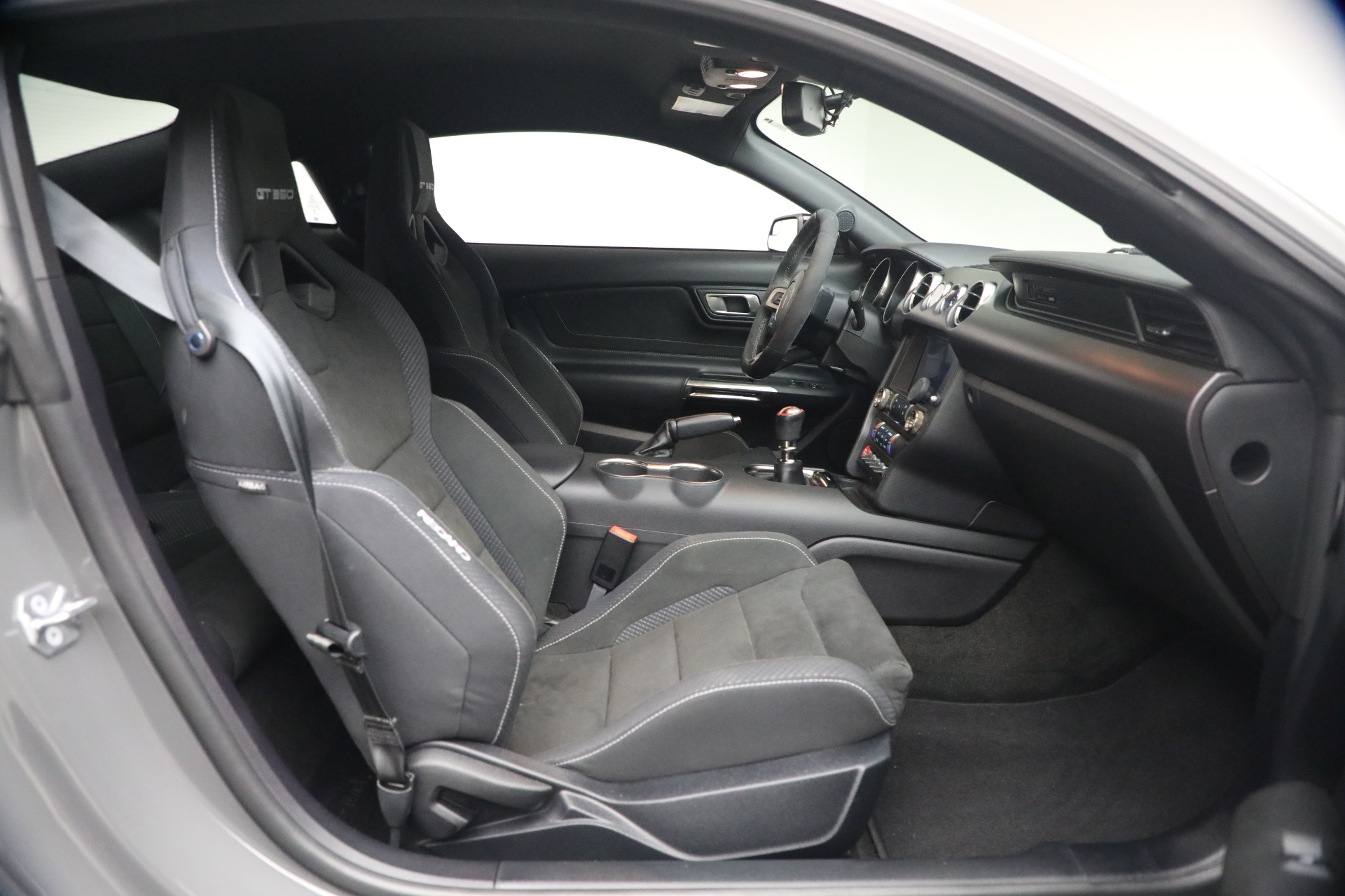 Used-2018-Ford-Mustang-Shelby-GT350