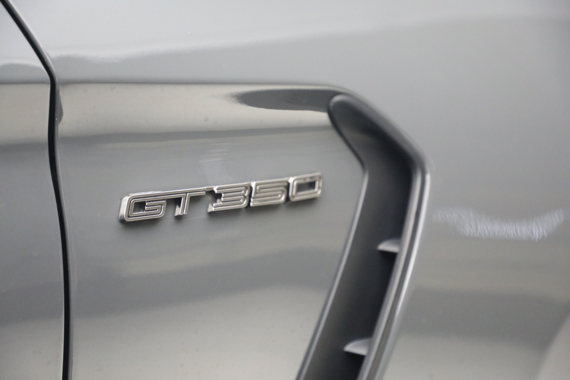 Used-2018-Ford-Mustang-Shelby-GT350