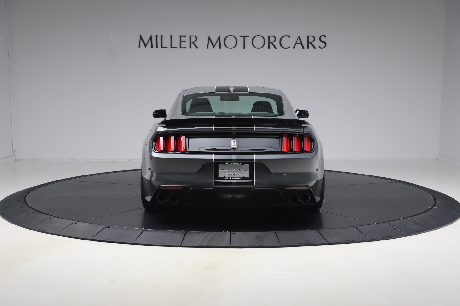 Used-2018-Ford-Mustang-Shelby-GT350