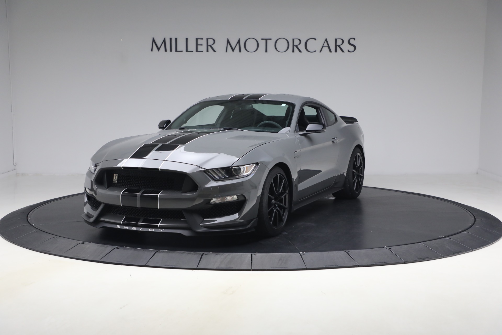 Used-2018-Ford-Mustang-Shelby-GT350