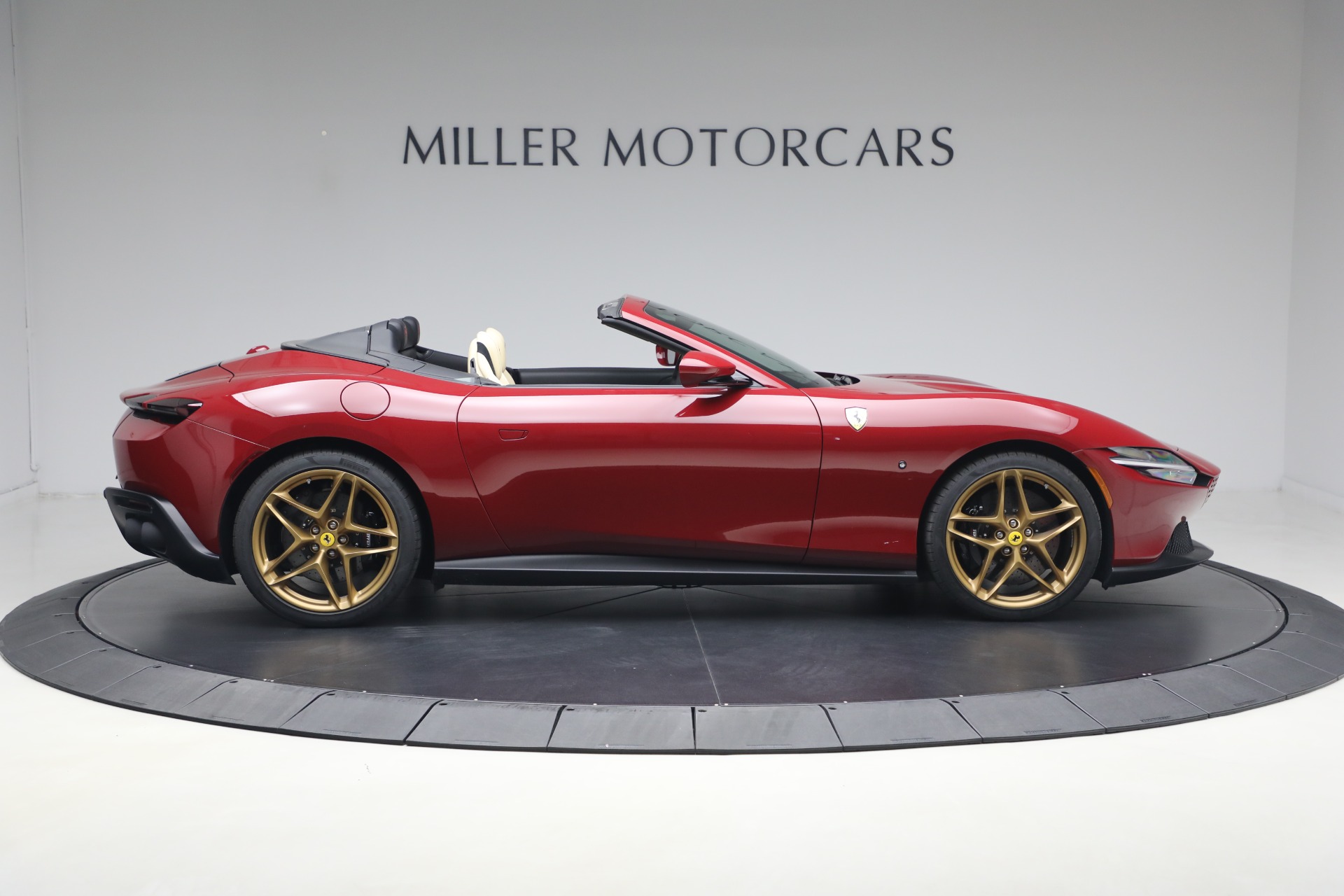 Used-2025-Ferrari-Roma-Spider