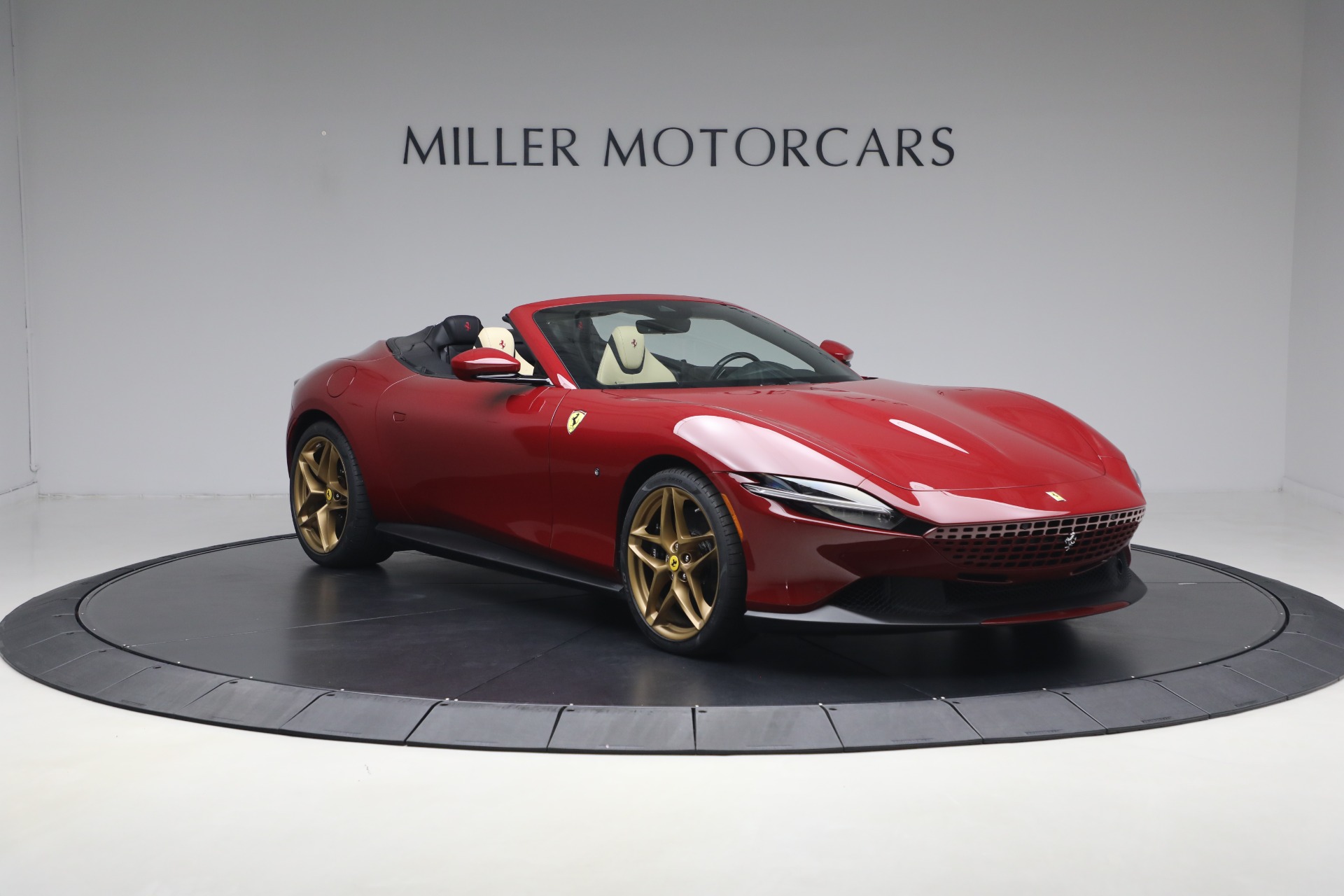 Used-2025-Ferrari-Roma-Spider