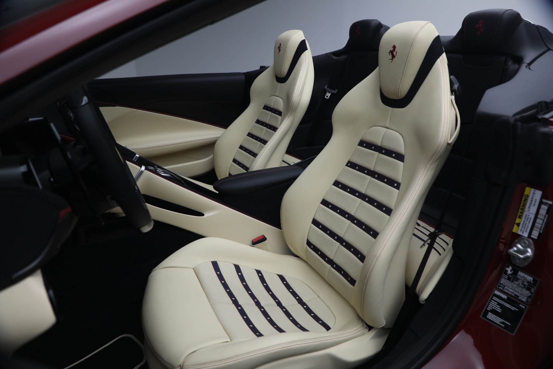 Used-2025-Ferrari-Roma-Spider