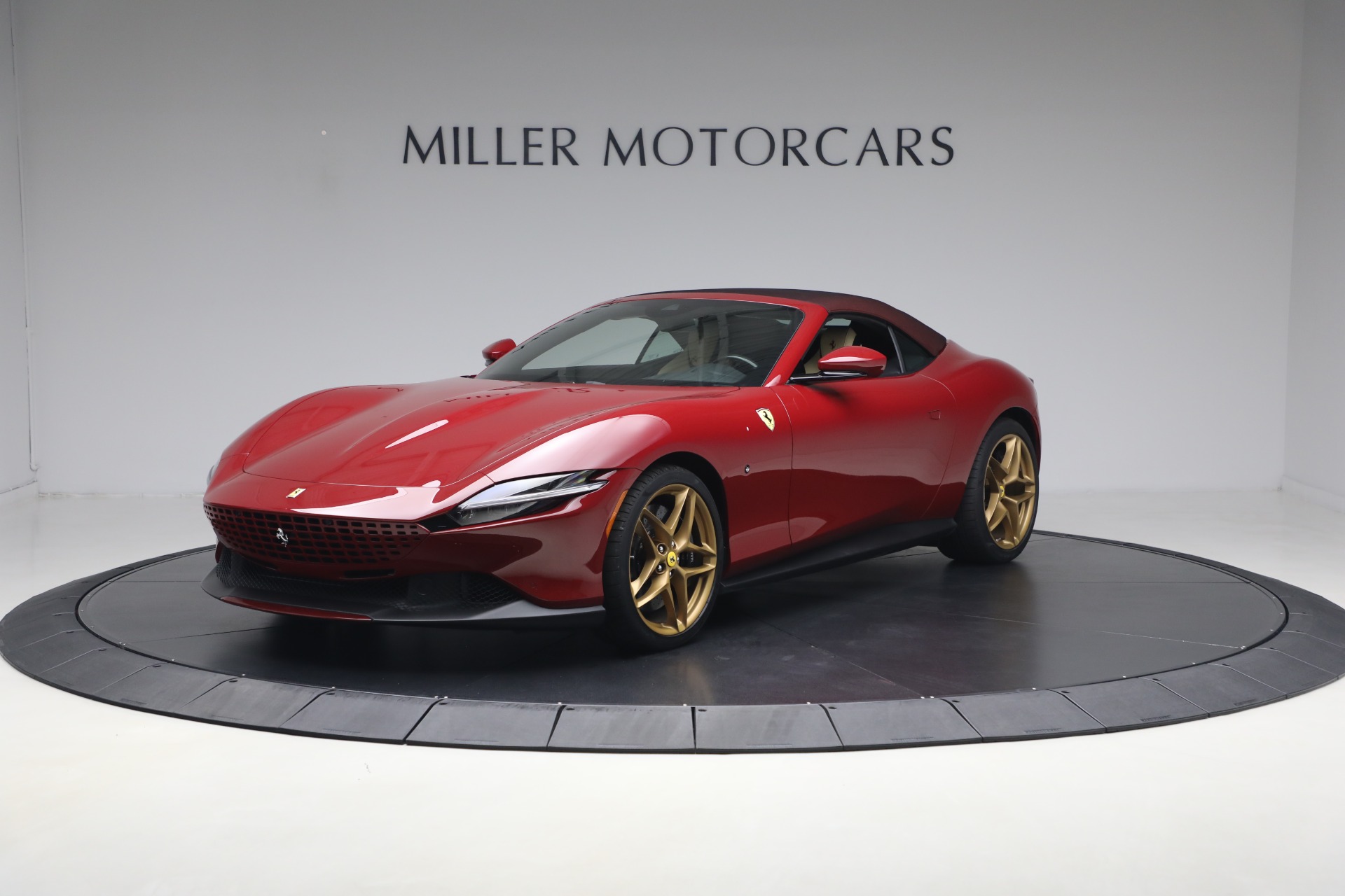 Used-2025-Ferrari-Roma-Spider