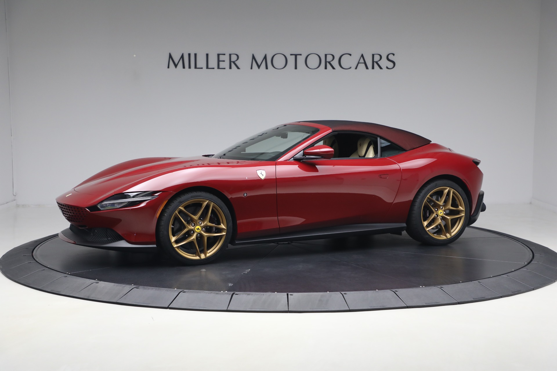 Used-2025-Ferrari-Roma-Spider