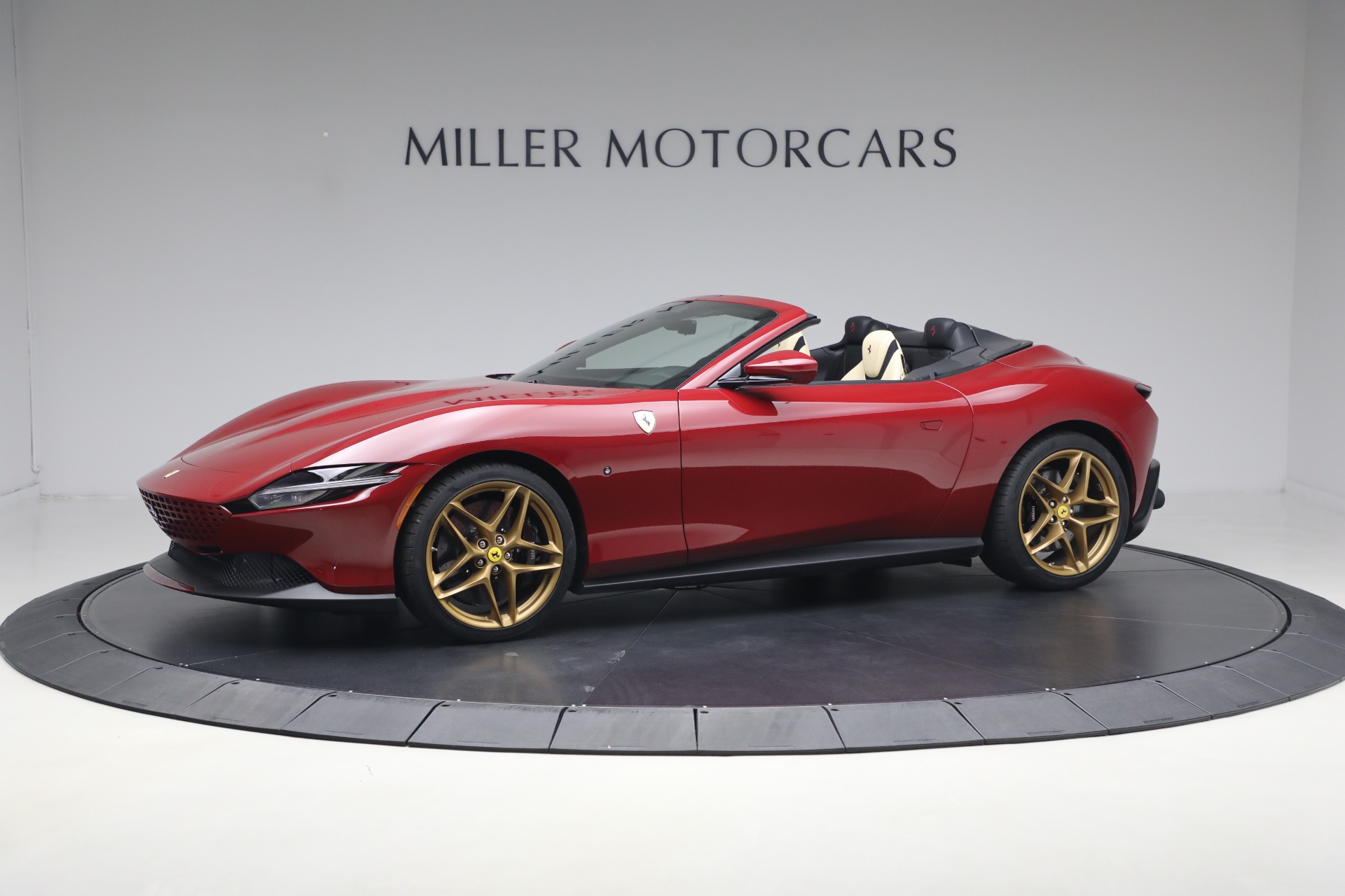 Used-2025-Ferrari-Roma-Spider