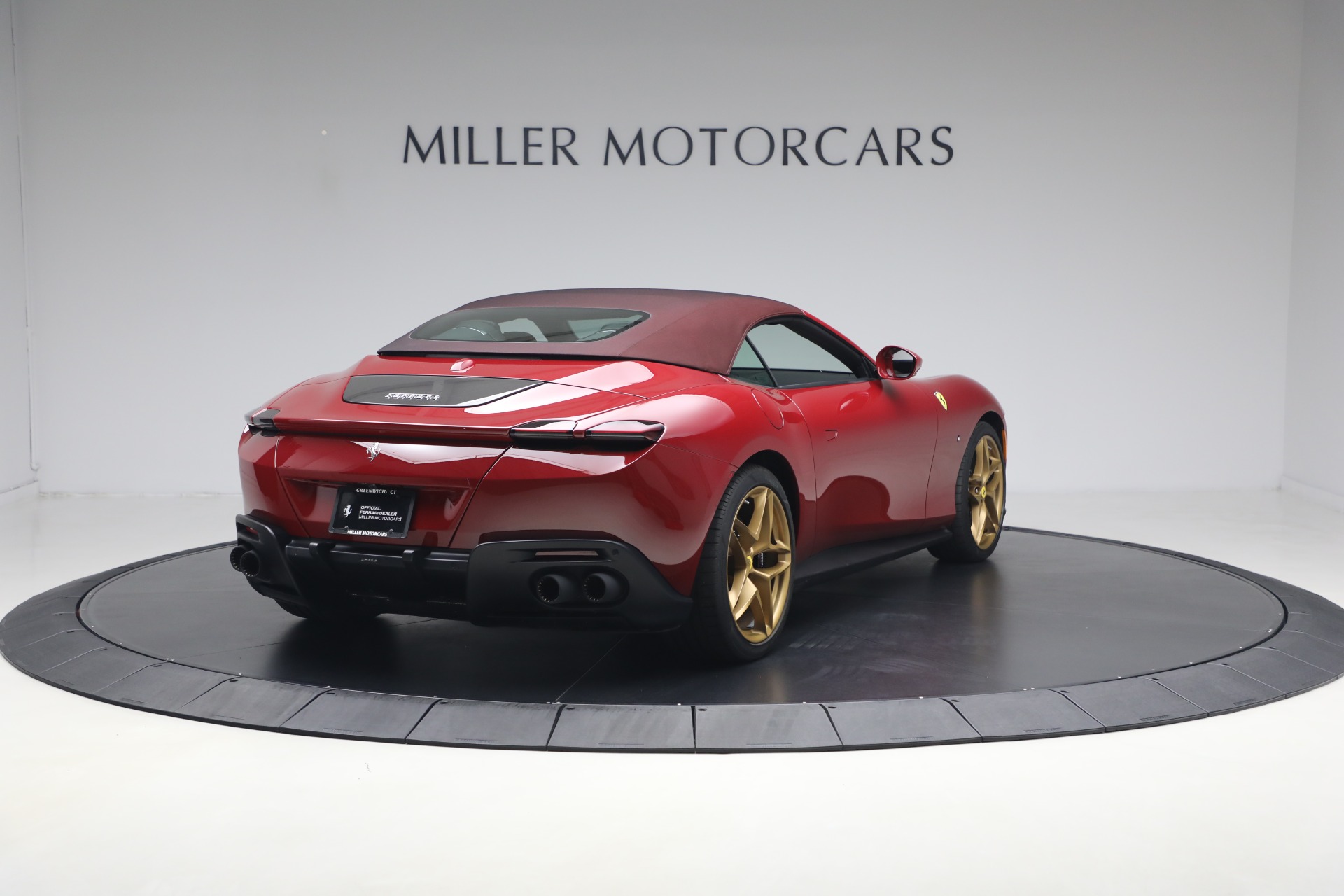 Used-2025-Ferrari-Roma-Spider