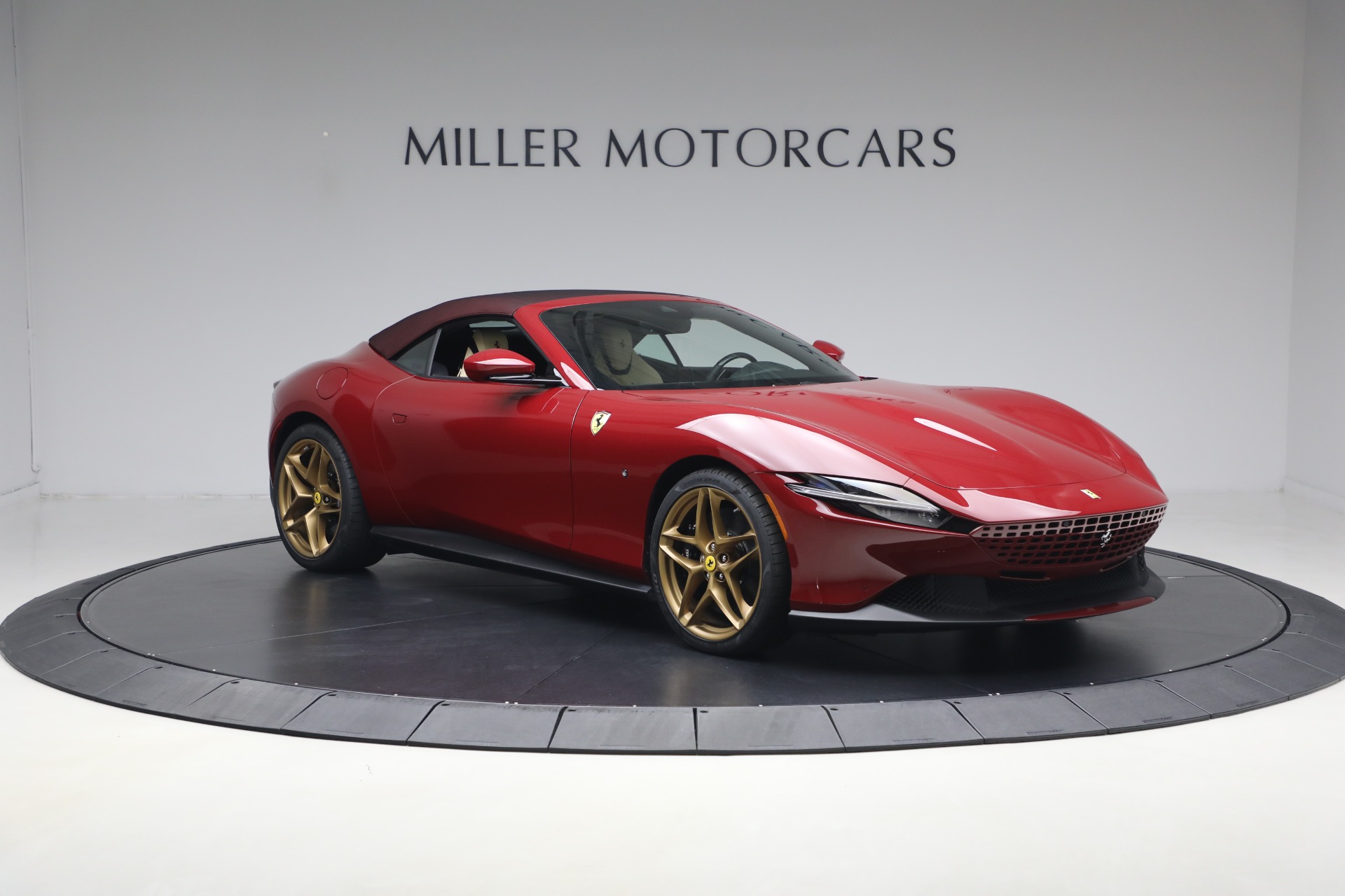 Used-2025-Ferrari-Roma-Spider