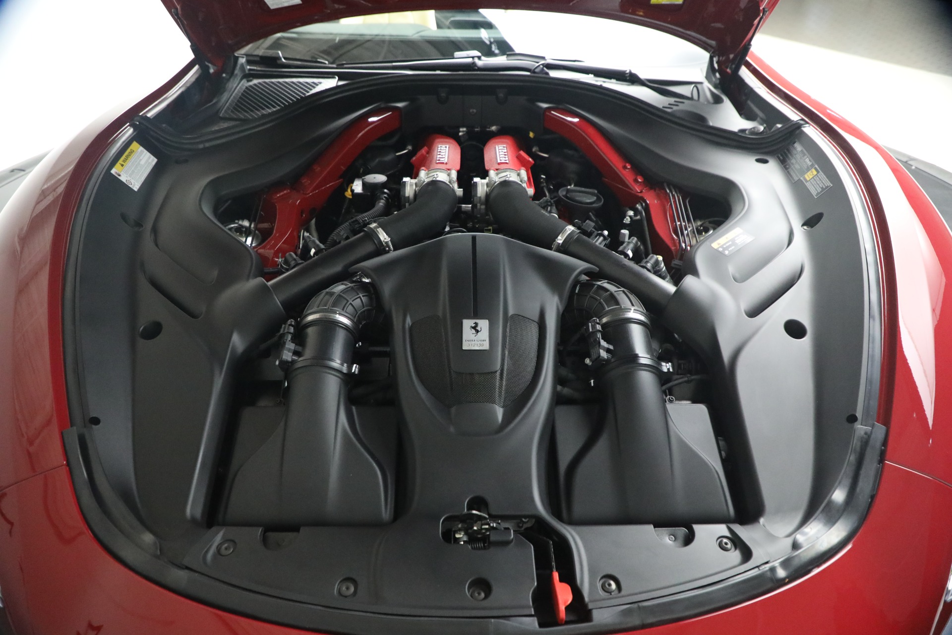 Used-2025-Ferrari-Roma-Spider