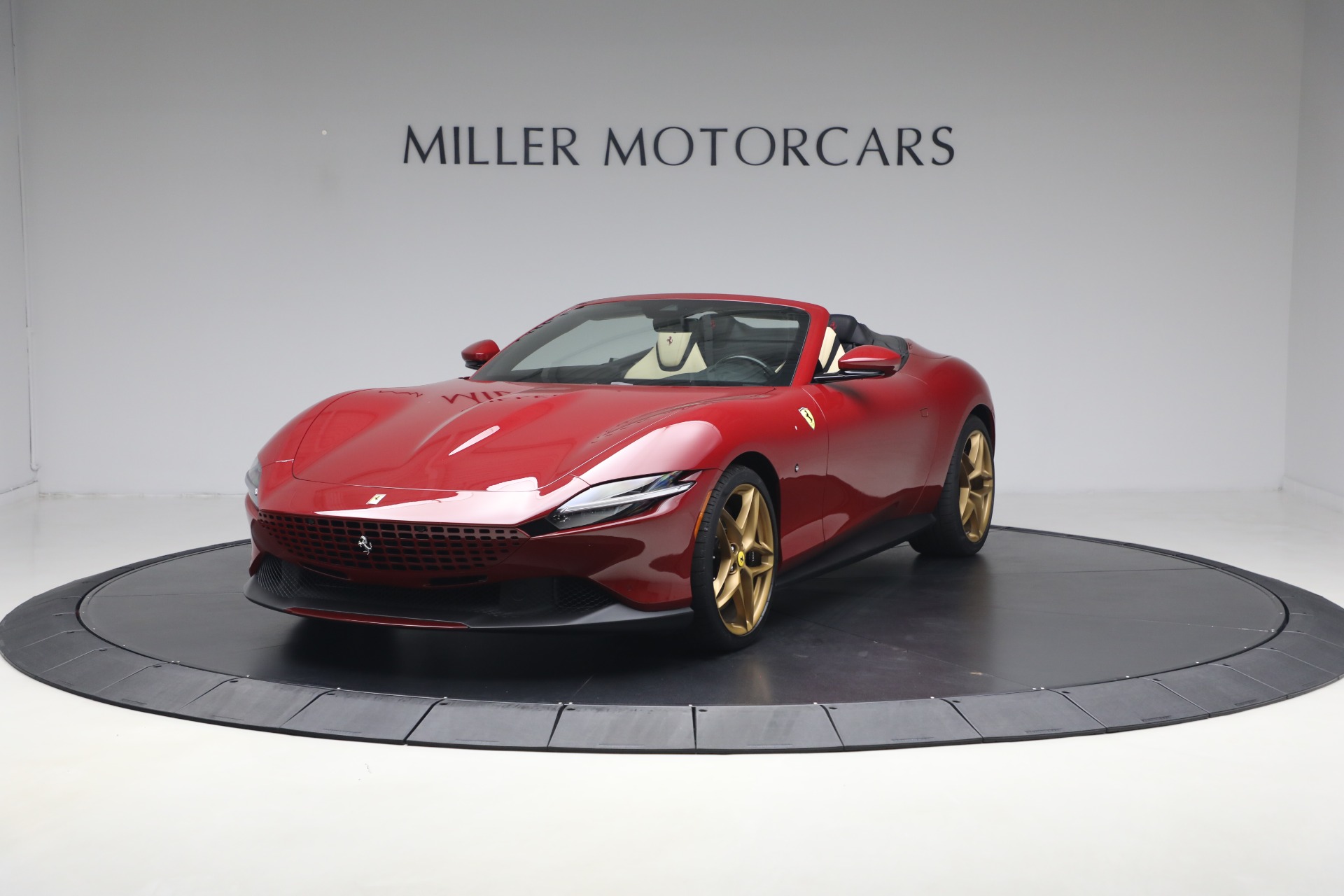 Used-2025-Ferrari-Roma-Spider