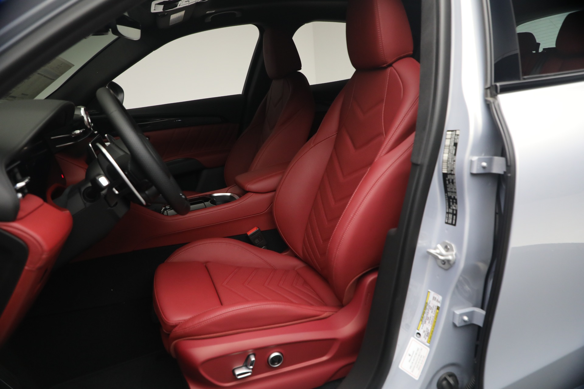 New-2026-Maserati-Grecale-Modena-V6