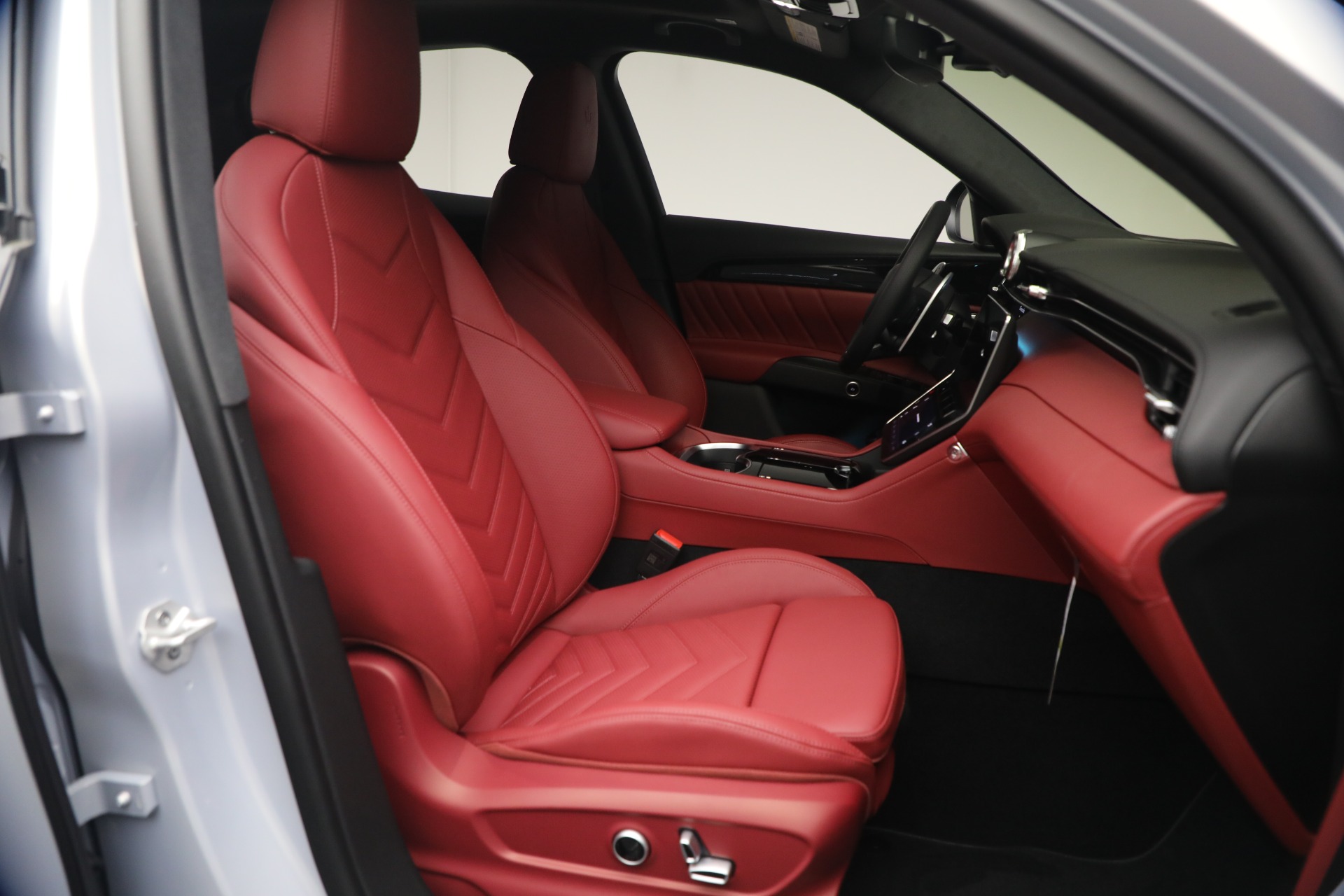 New-2026-Maserati-Grecale-Modena-V6