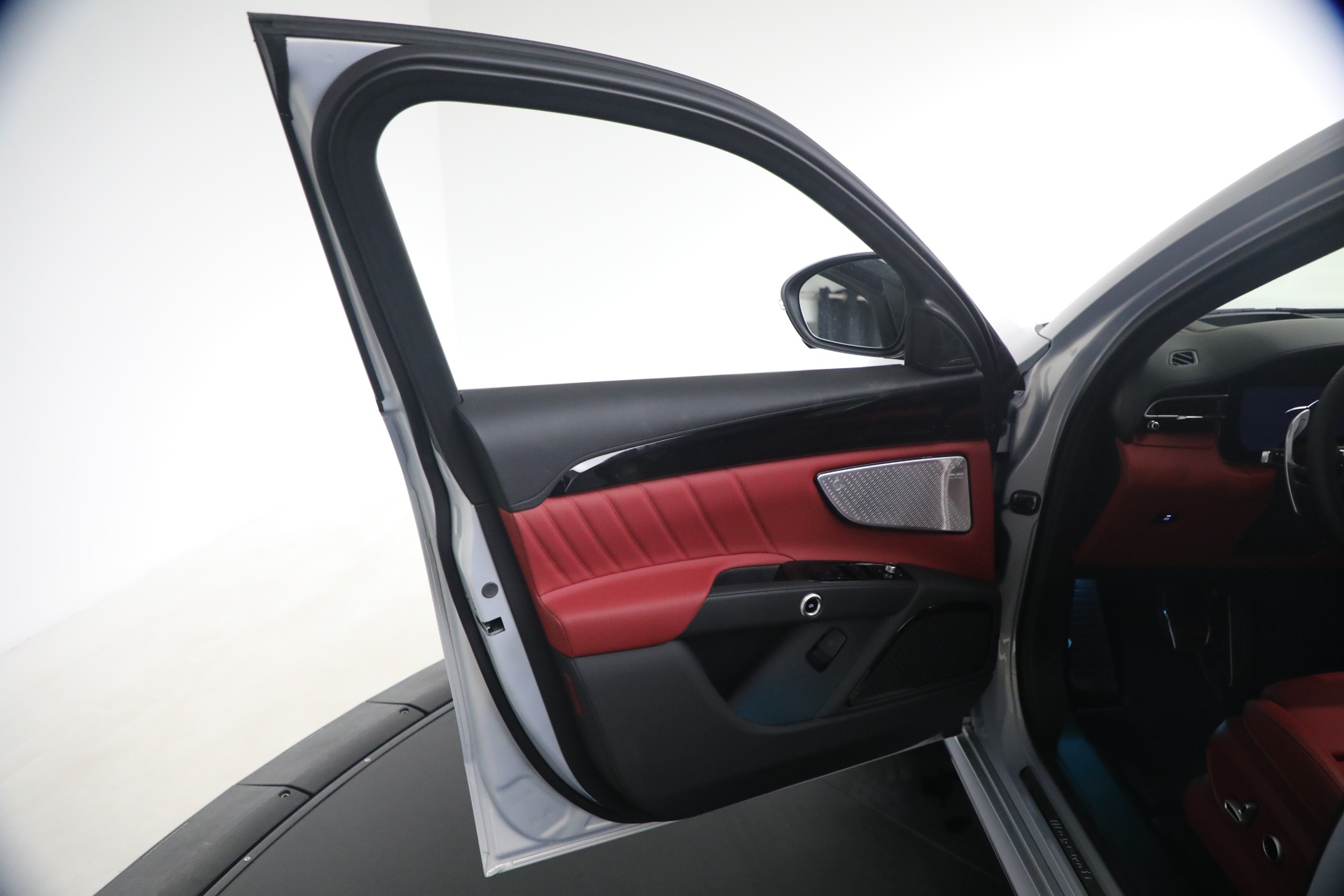 New-2026-Maserati-Grecale-Modena-V6