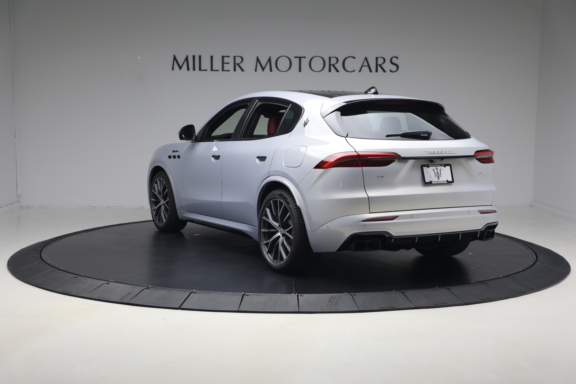 New-2026-Maserati-Grecale-Modena-V6